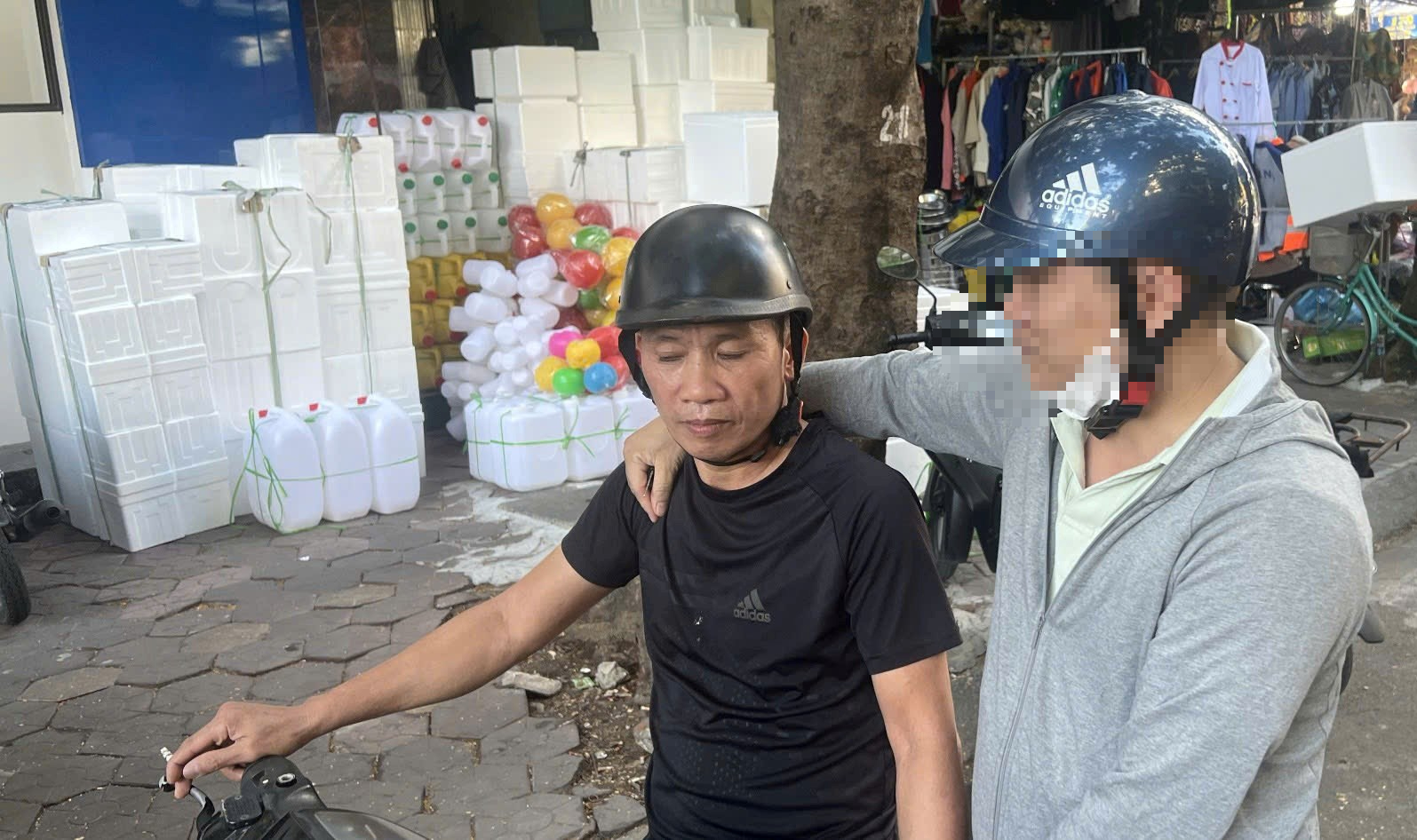 Kẻ trộm hơn 300 triệu đồng và vàng của hàng xóm bị bắt sau 5 giờ gây án- Ảnh 1.