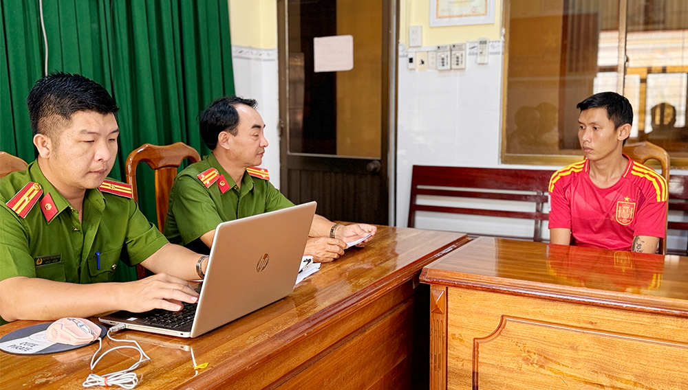 Thanh niên ở An Giang giết tài xế xe ôm, cướp tài sản- Ảnh 1.