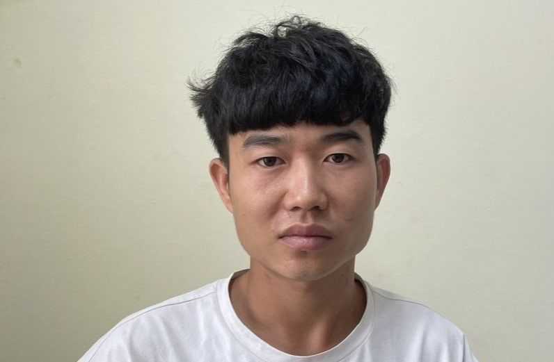 Khởi tố đối tượng lợi dụng xe khách vận chuyển 6 bánh heroin- Ảnh 1.