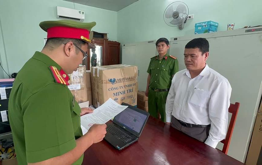 Một chủ tịch xã ở Quảng Ngãi bị khởi tố- Ảnh 1.