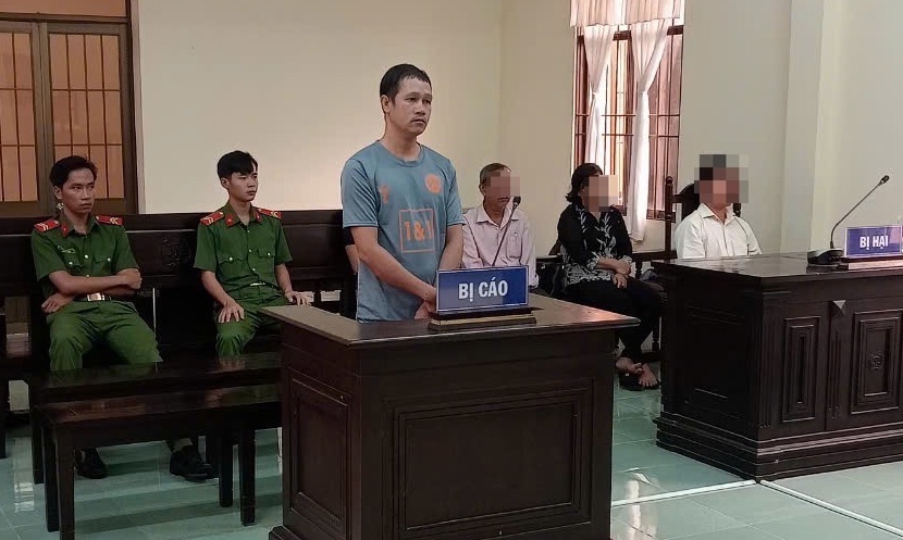 Phát hiện vợ ngoại tình với phó hiệu trưởng, chồng chém tình địch thương tích- Ảnh 1.