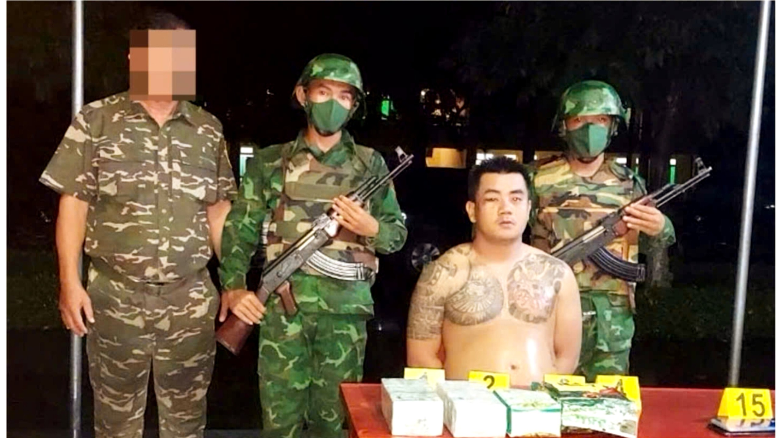 Bắt thanh niên ở Đồng Tháp bơi từ Campuchia về Việt Nam cùng 4kg ma túy- Ảnh 1.