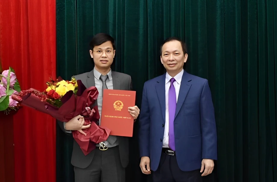 Chân dung Thư ký Thống đốc NHNN vừa được bổ nhiệm thành viên HĐQT VietinBank- Ảnh 1. Chân dung Thư ký Thống đốc NHNN vừa được bổ nhiệm thành viên HĐQT VietinBank- Ảnh 1.