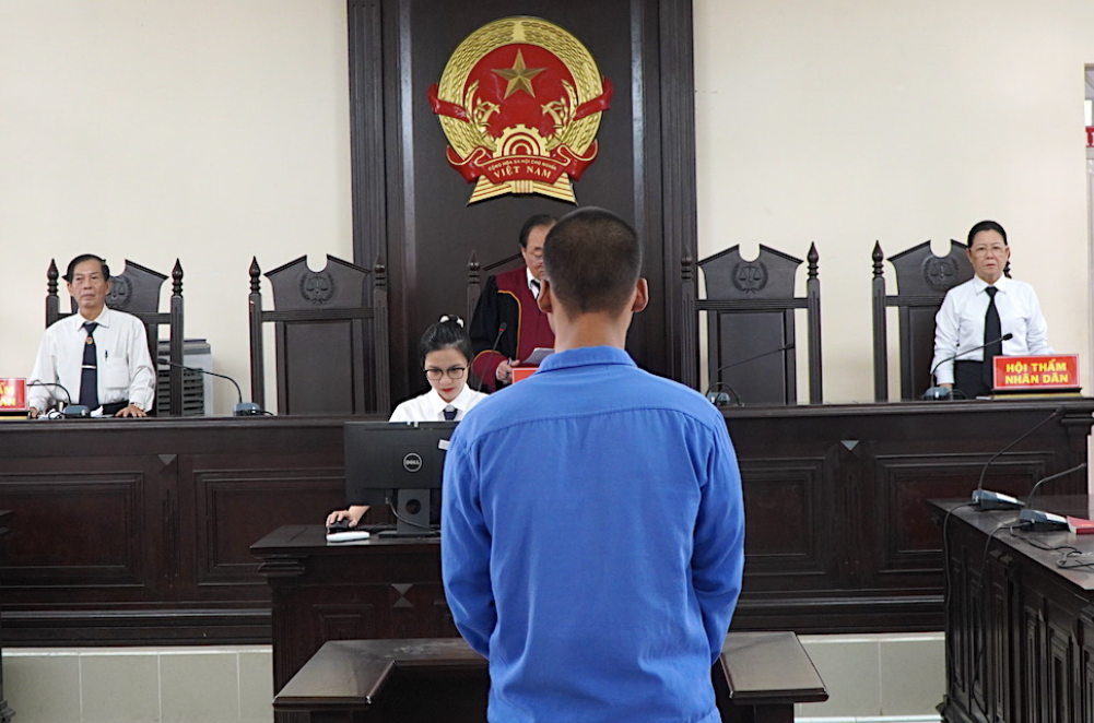 Rủ bé gái chưa đủ 13 tuổi làm chuyện người lớn dẫn tới có con, thanh niên lĩnh 9 năm tù- Ảnh 1. Rủ bé gái chưa đủ 13 tuổi làm chuyện người lớn dẫn tới có con, thanh niên lĩnh 9 năm tù- Ảnh 1.