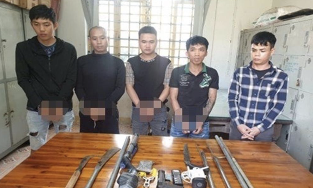 Bắt giữ 5 đối tượng cưỡng đoạt tài sản của tài xế, chủ vườn ươm- Ảnh 1.