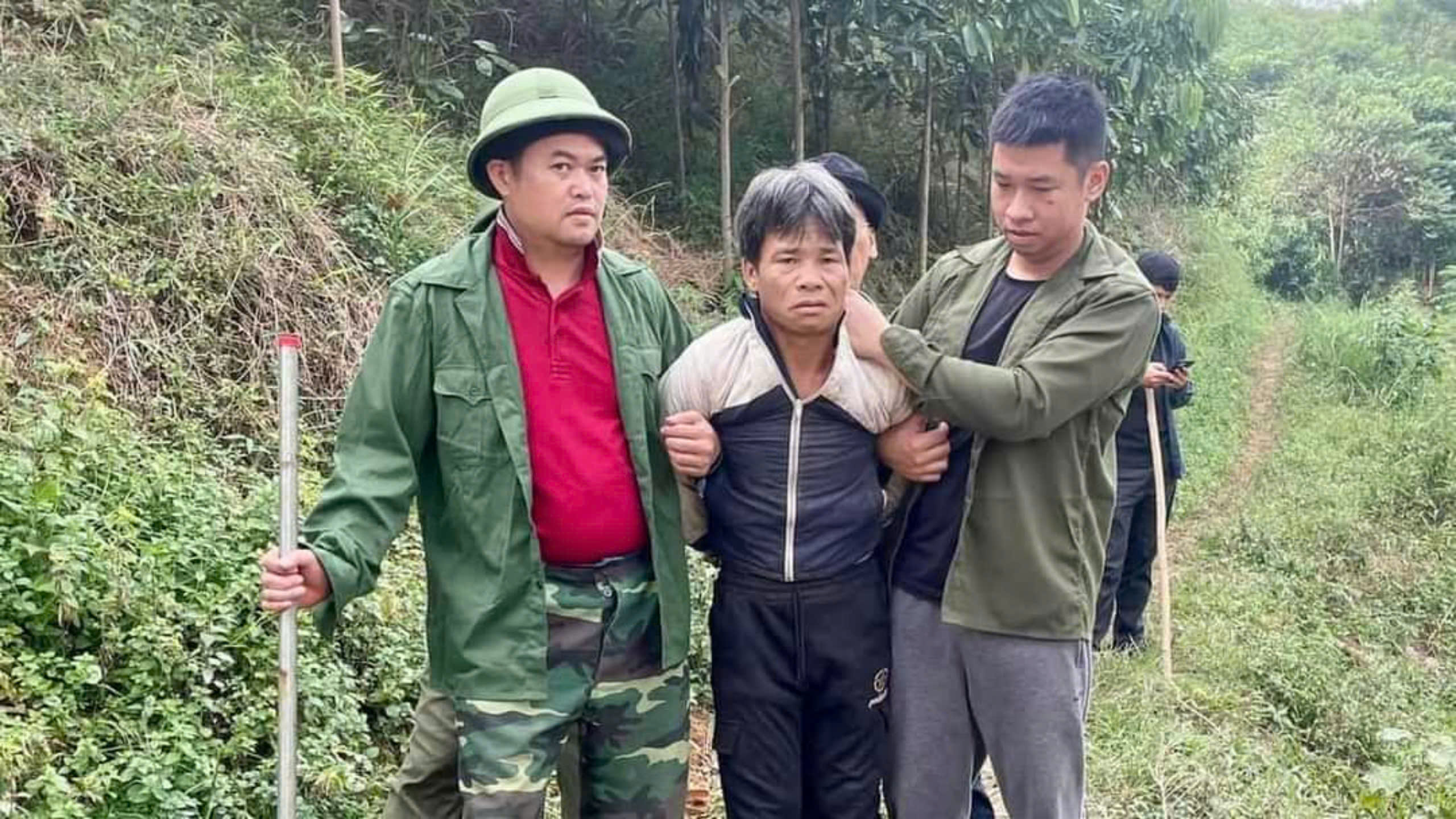 Thêm một đối tượng hành hung công an xã ở Yên Bái bị bắt giữ- Ảnh 1. Thêm một đối tượng hành hung công an xã ở Yên Bái bị bắt giữ- Ảnh 1.