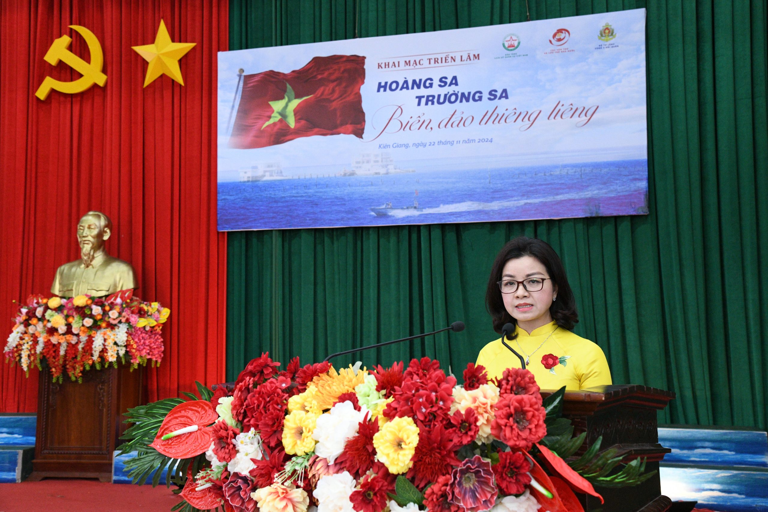 Triển lãm “Hoàng Sa, Trường Sa – Biển, đảo thiêng liêng”