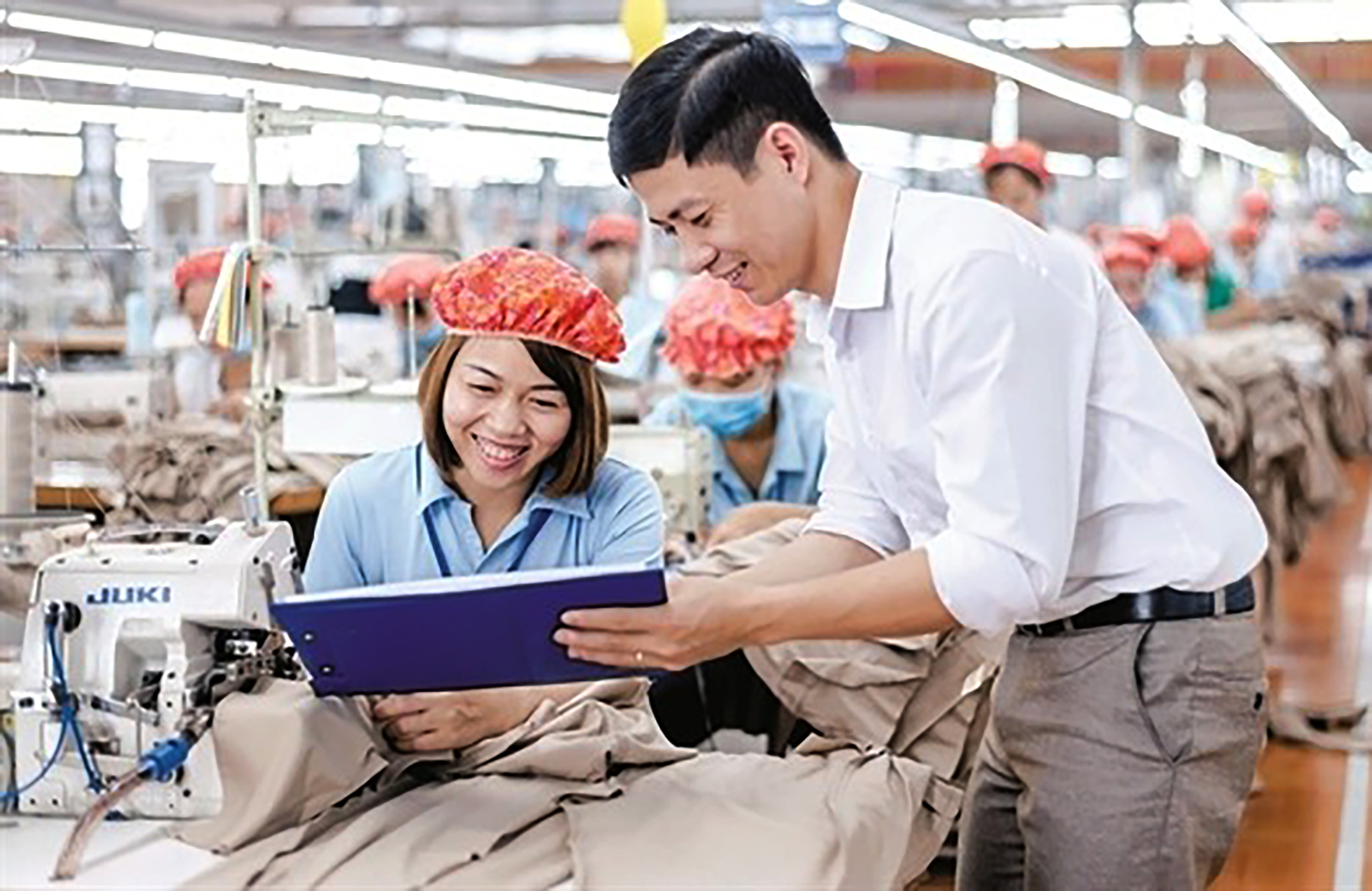 Nhiều doanh nghiệp công bố thưởng Tết sớm- Ảnh 1.