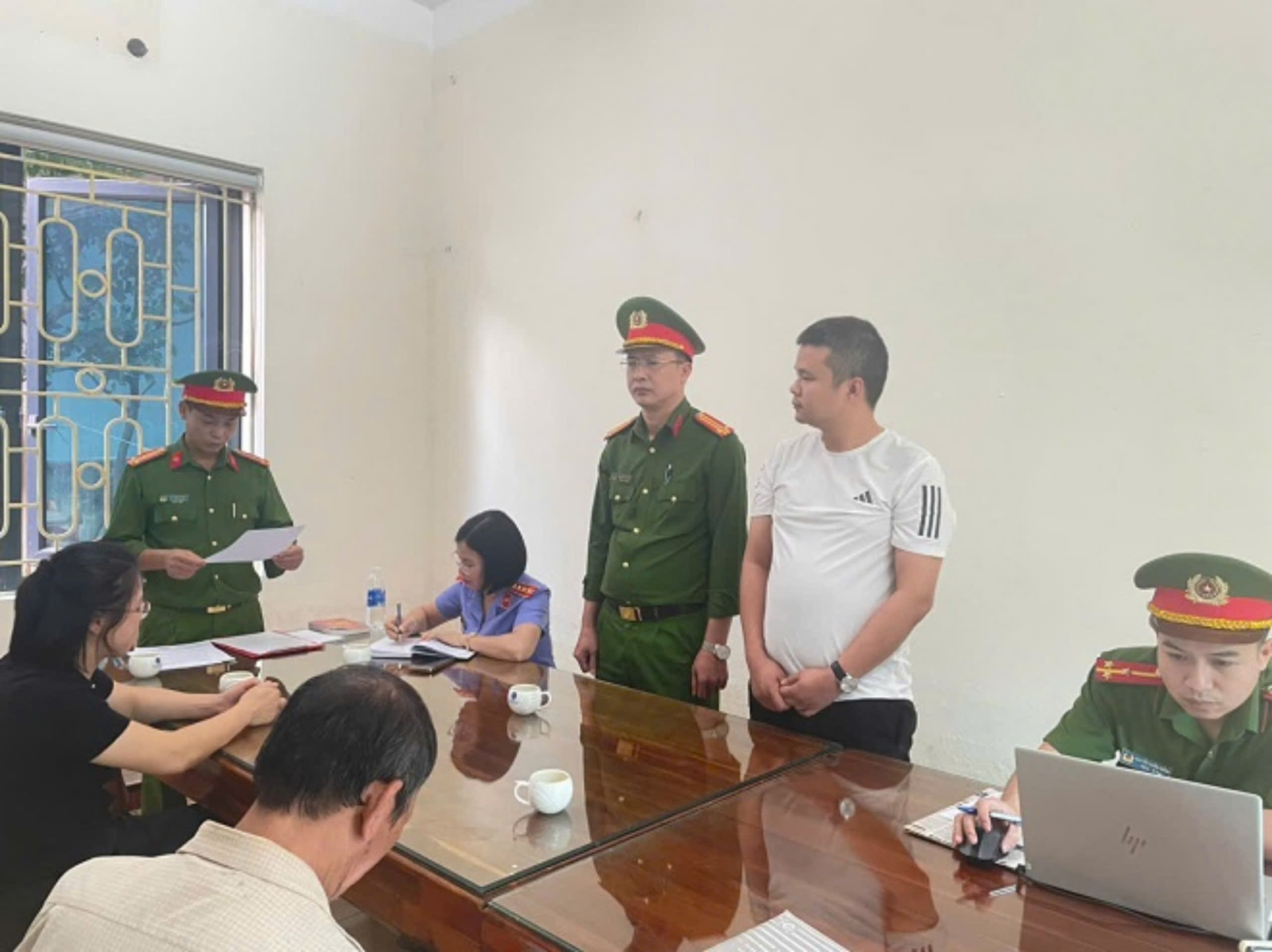 Bắt giám đốc doanh nghiệp ở Hà Giang mua bán hóa đơn khống- Ảnh 1.