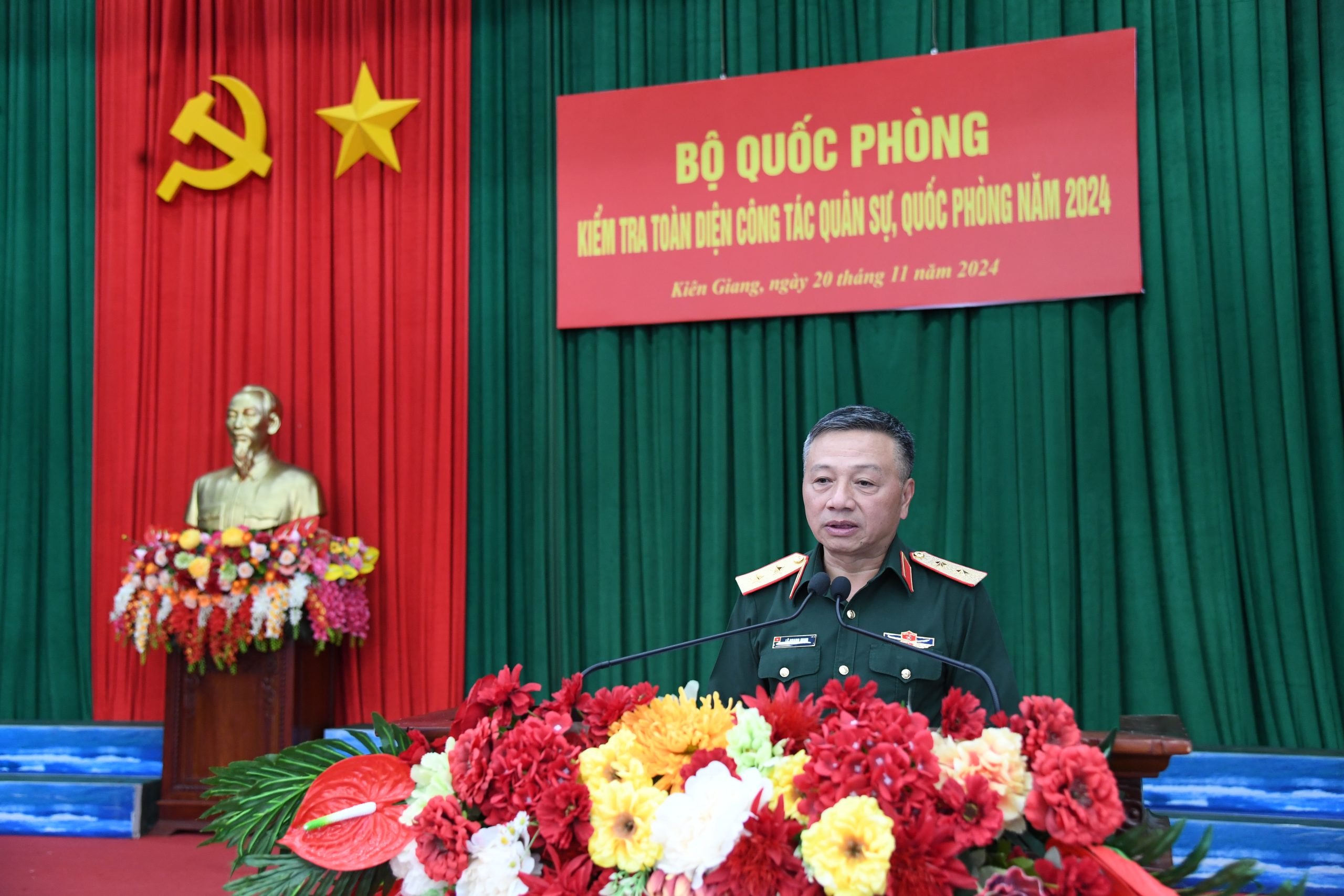 Bộ Quốc phòng kiểm tra toàn diện tại Bộ Tư lệnh Vùng 5 Hải quân