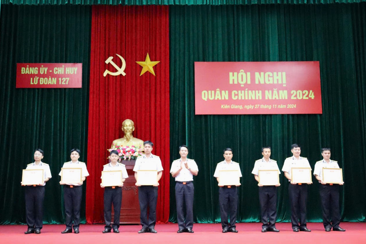 Các đơn vị thuộc Bộ Tư lệnh Vùng 5 Hải quân tổng kết nhiệm vụ năm 2024