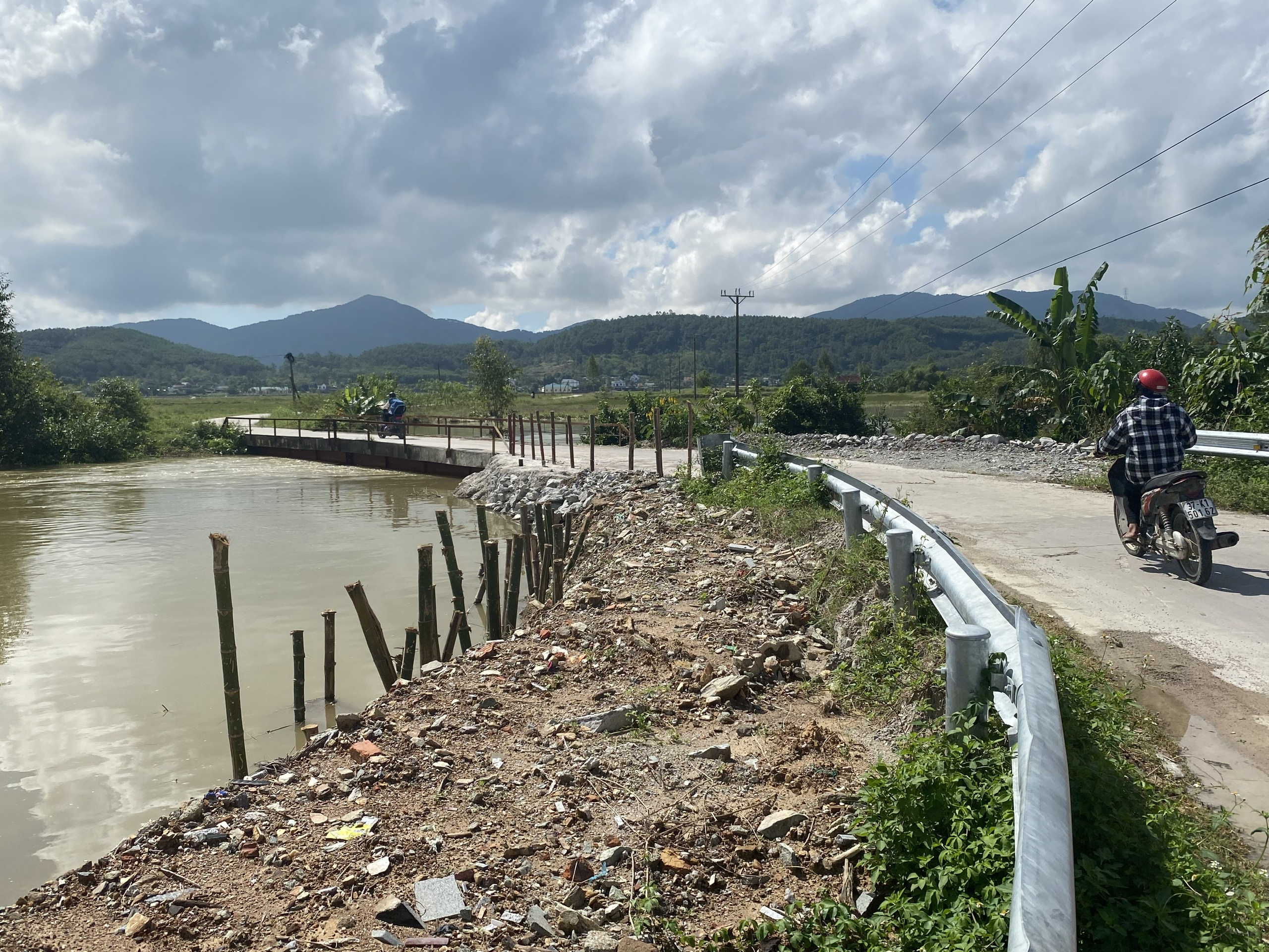 Nghệ An làm gì để giải ngân được 200 tỷ đồng hỗ trợ khắc phục thiên tai đang mắc kẹt?- Ảnh 1.