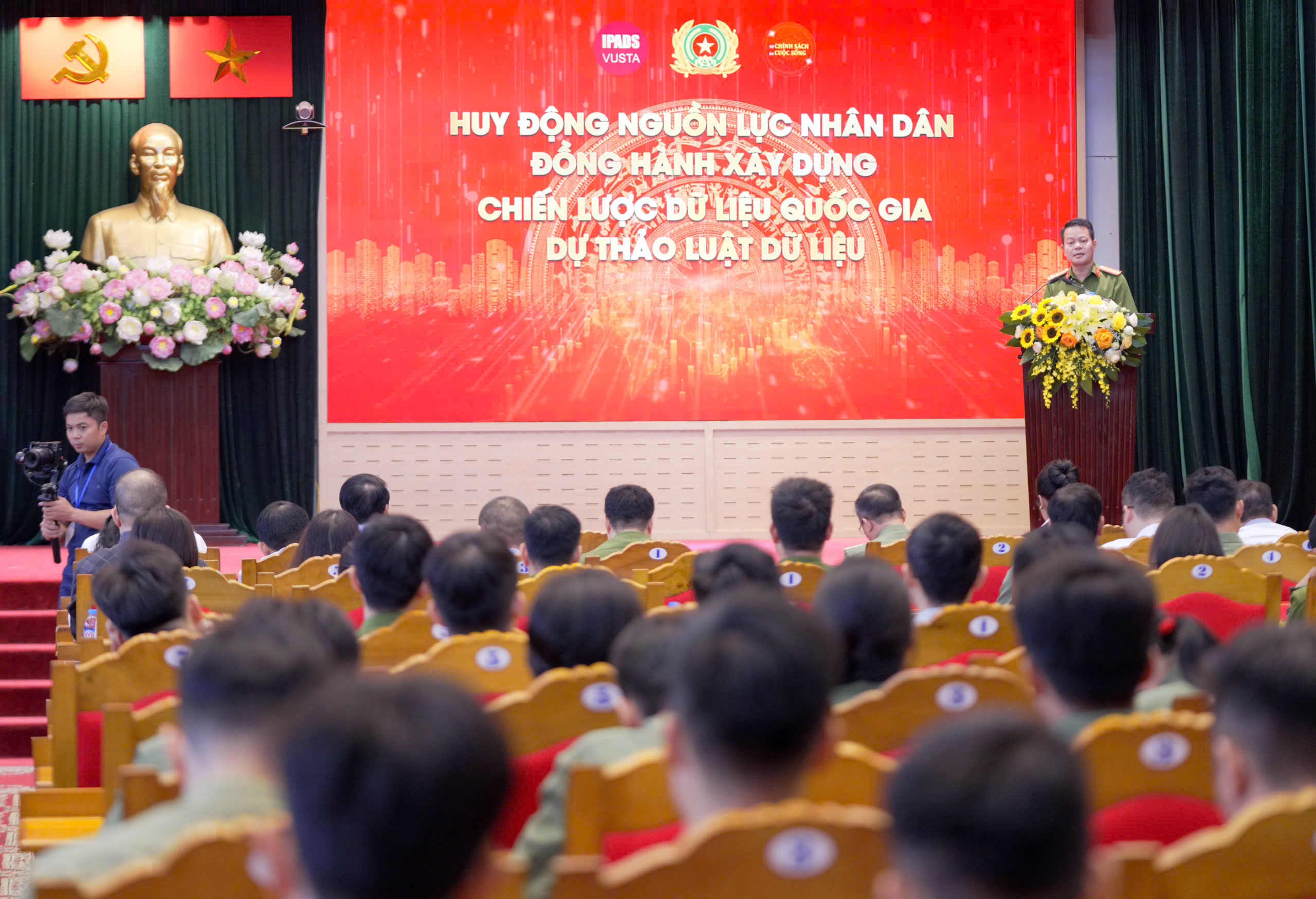 Cục phó C06: Luật Dữ liệu sẽ giúp dữ liệu "trưởng thành", hướng đến ứng dụng AI- Ảnh 1.