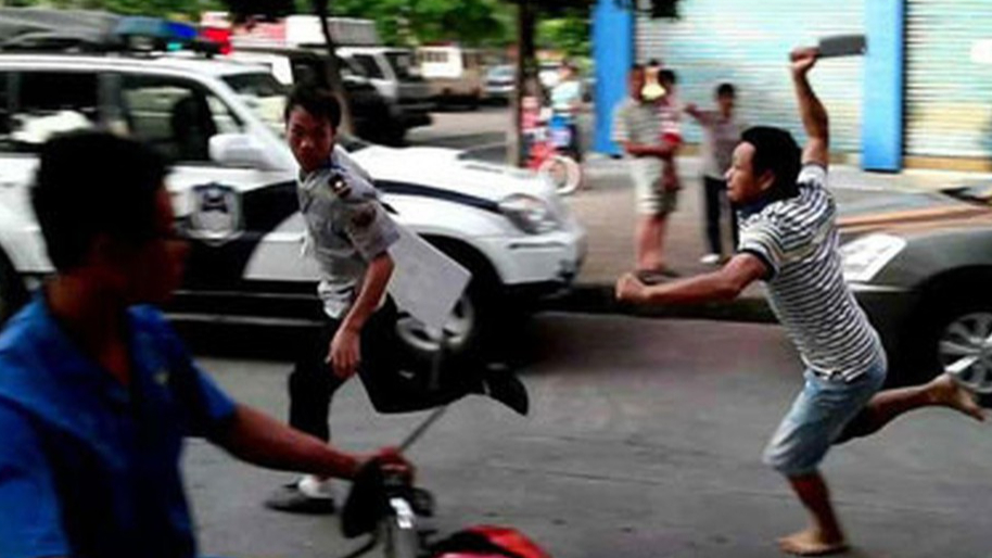 Đánh bạn nhậu bất tỉnh vì nghi trộm điện thoại- Ảnh 1.