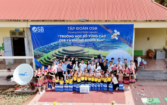 tap-doan-osb-thap-sang-uoc-mo-internet-cho-cac-diem-truong-dia-ban-vung-cao-bien-gioi_671dfc53652ec Tập đoàn OSB bàn giao trạm Internet vệ tinh OSBSAT-1 và trao tặng Tivi, Laptop cùng những phần quà cho Cô và trò điểm trường Hô Hài 1, huyện Nậm Pồ, tỉnh Điện Biên