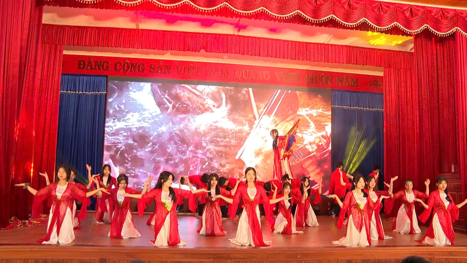 Bình Phước – Chơn Thành: Tưng bừng hội thi văn nghệ chào mừng kỷ niệm 80 năm Ngày thành lập Quân đội Nhân dân Việt Nam