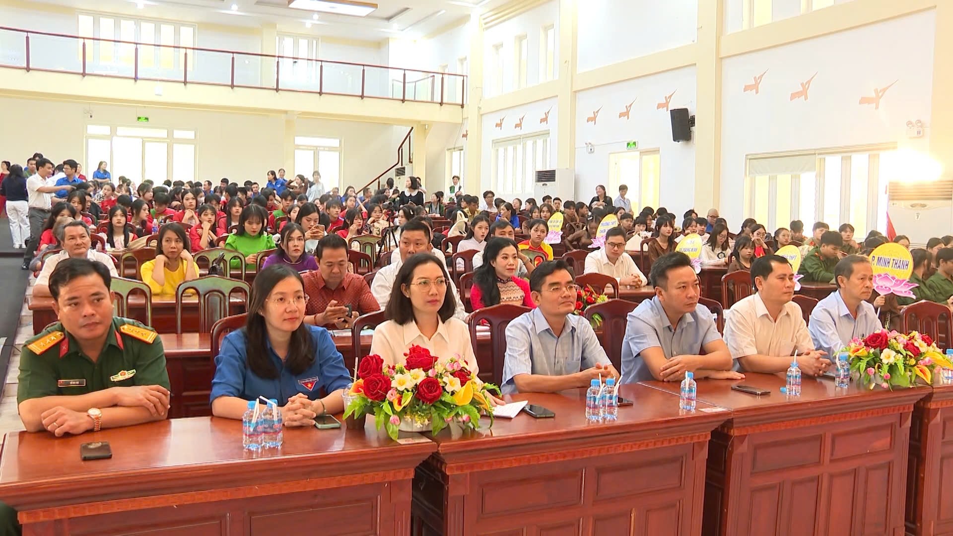 Tưng bừng hội thi văn nghệ chào mừng kỷ niệm 80 năm Ngày thành lập Quân đội Nhân dân Việt Nam