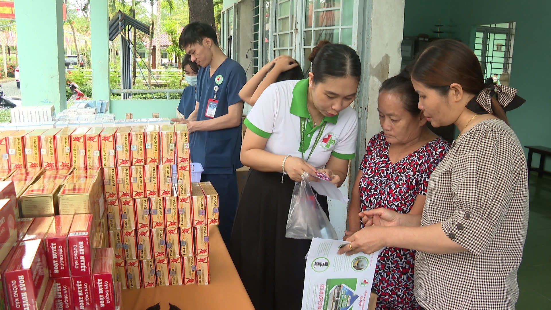 Chương trình “Trao yêu thương – Nhận nự cười”