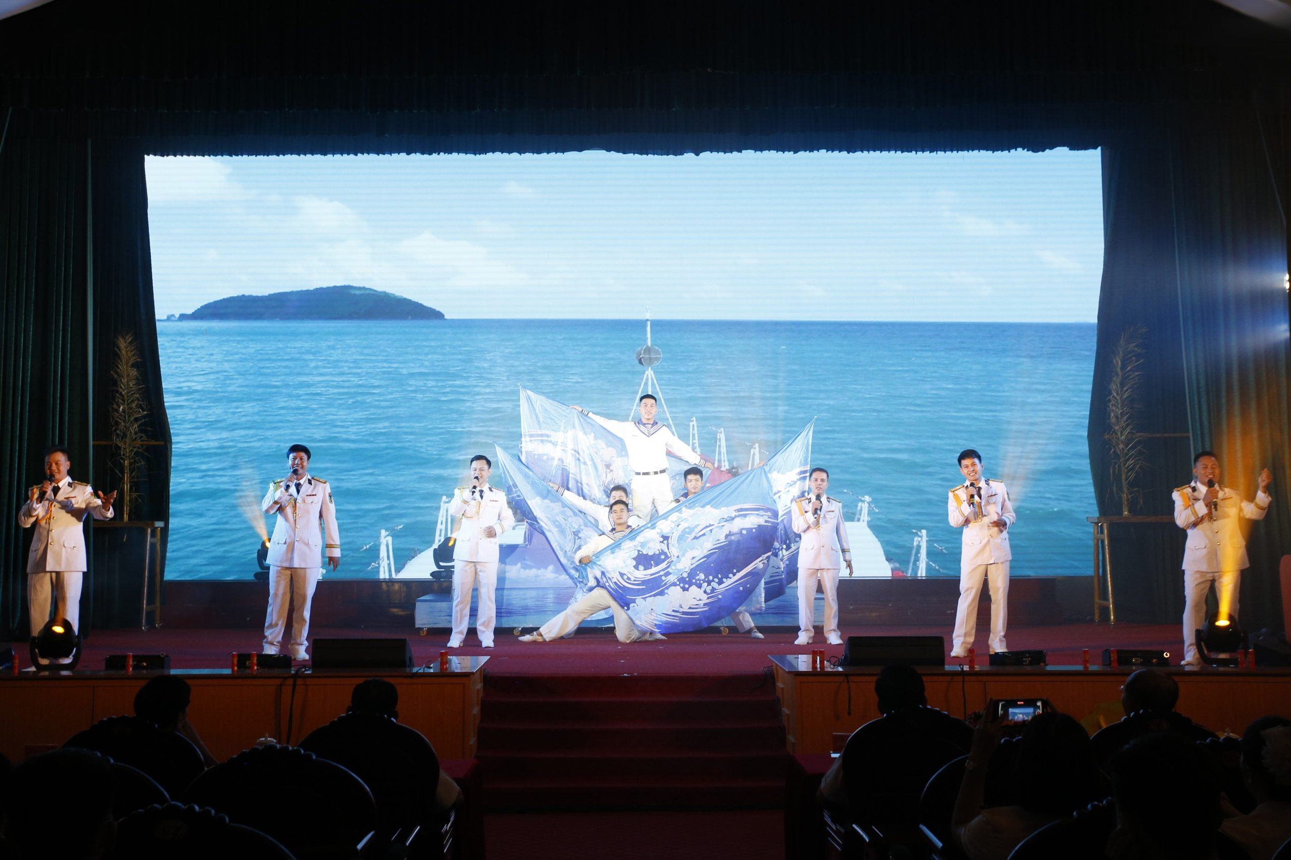 Đoàn nghệ thuật Bộ Tư lệnh Vùng 5 Hải quân đạt thành tích xuất sắc trong liên hoan nghệ thuật quần chúng