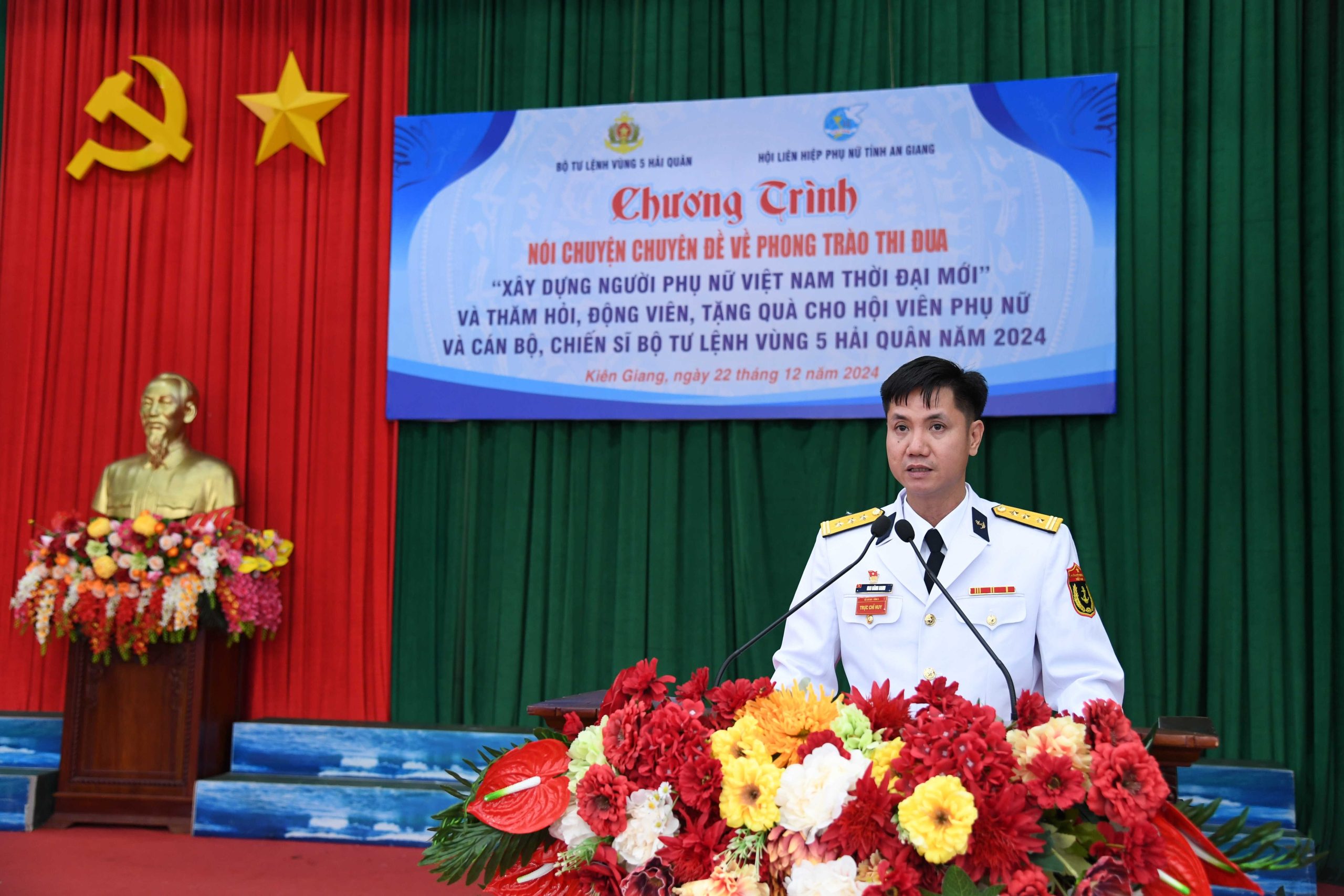 Hội LHPN tỉnh An Giang thăm cán bộ, chiến sĩ Bộ Tư lệnh Vùng 5 Hải quân