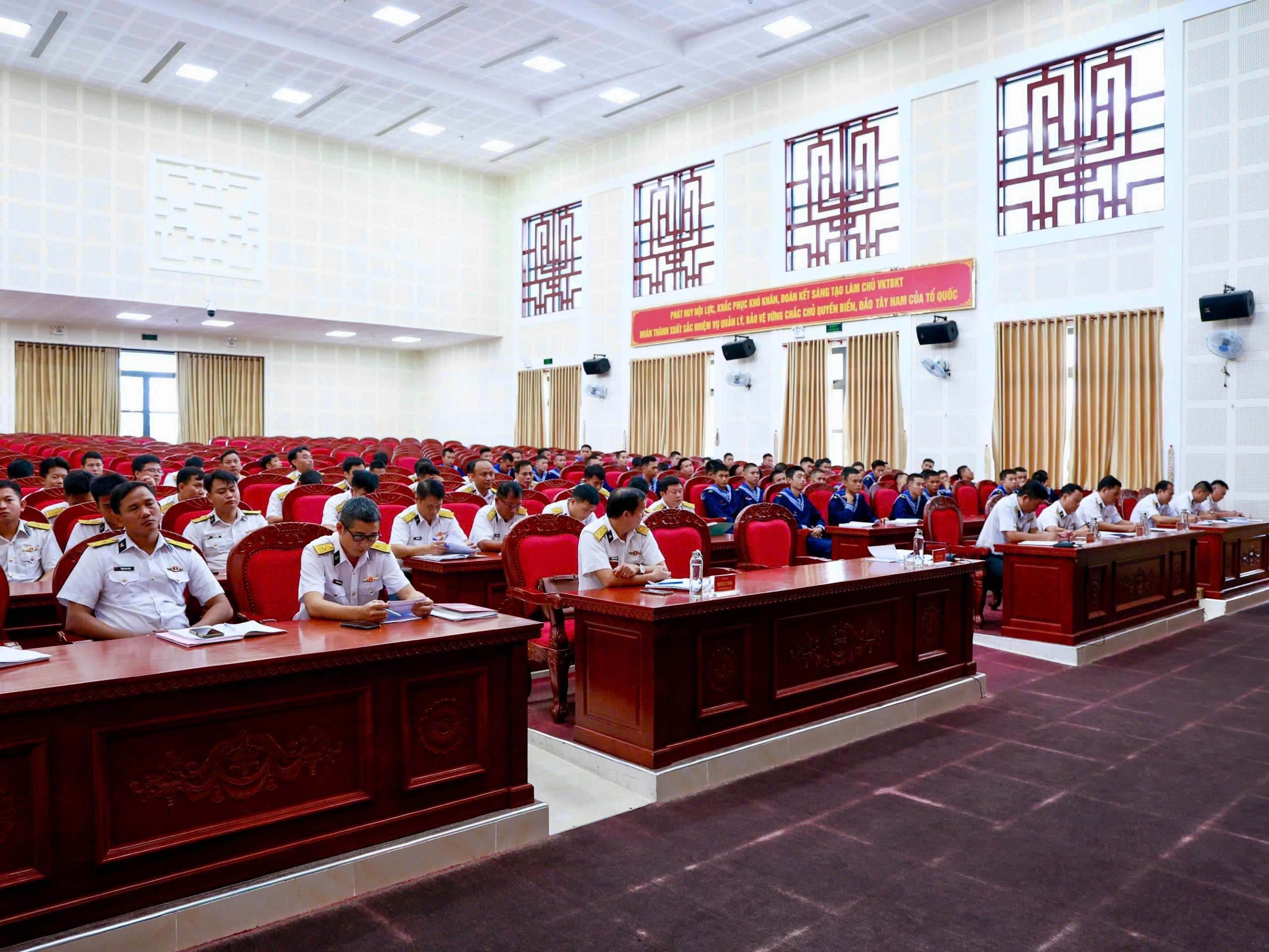 Các đơn vị rút kinh nghiệm công tác xây dựng chính quy