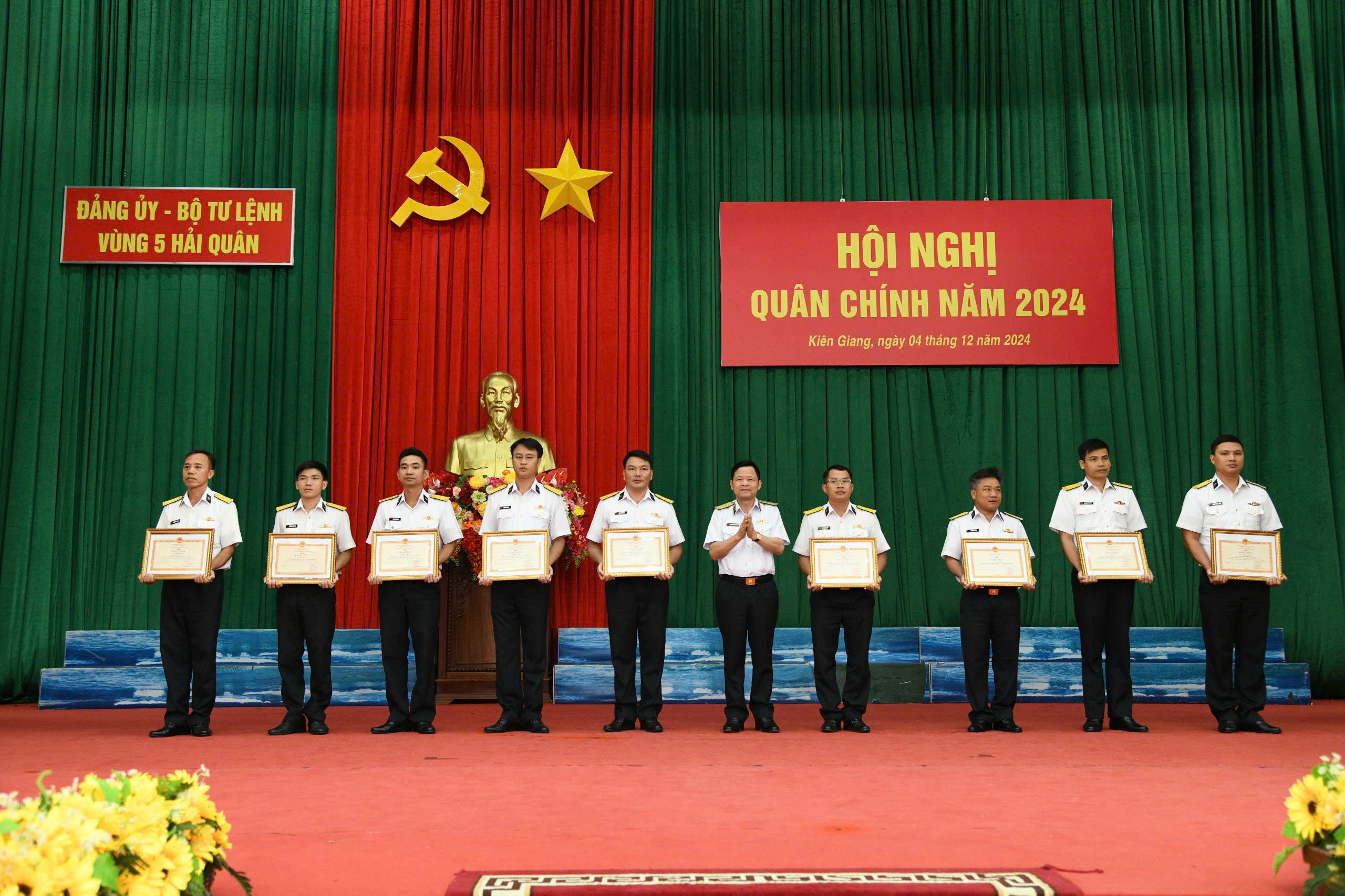 Bộ Tư lệnh Vùng 5 Hải quân bảo vệ vững chắc chủ quyền biển, đảo của Tổ quốc