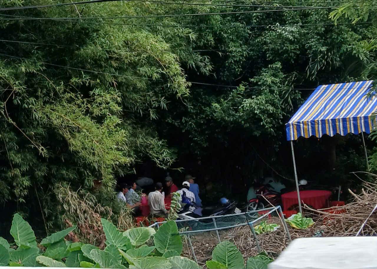 Bến Tre: Chém chết em trai vì dám đập cửa nhà- Ảnh 1.