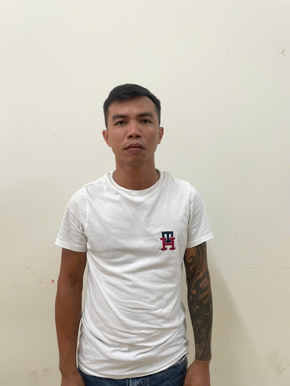 Đồng Nai: Bắt tài xế xe bán tải cầm hung khí đuổi đánh hai phụ nữ- Ảnh 1. Đồng Nai: Bắt tài xế xe bán tải cầm hung khí đuổi đánh hai phụ nữ- Ảnh 1.