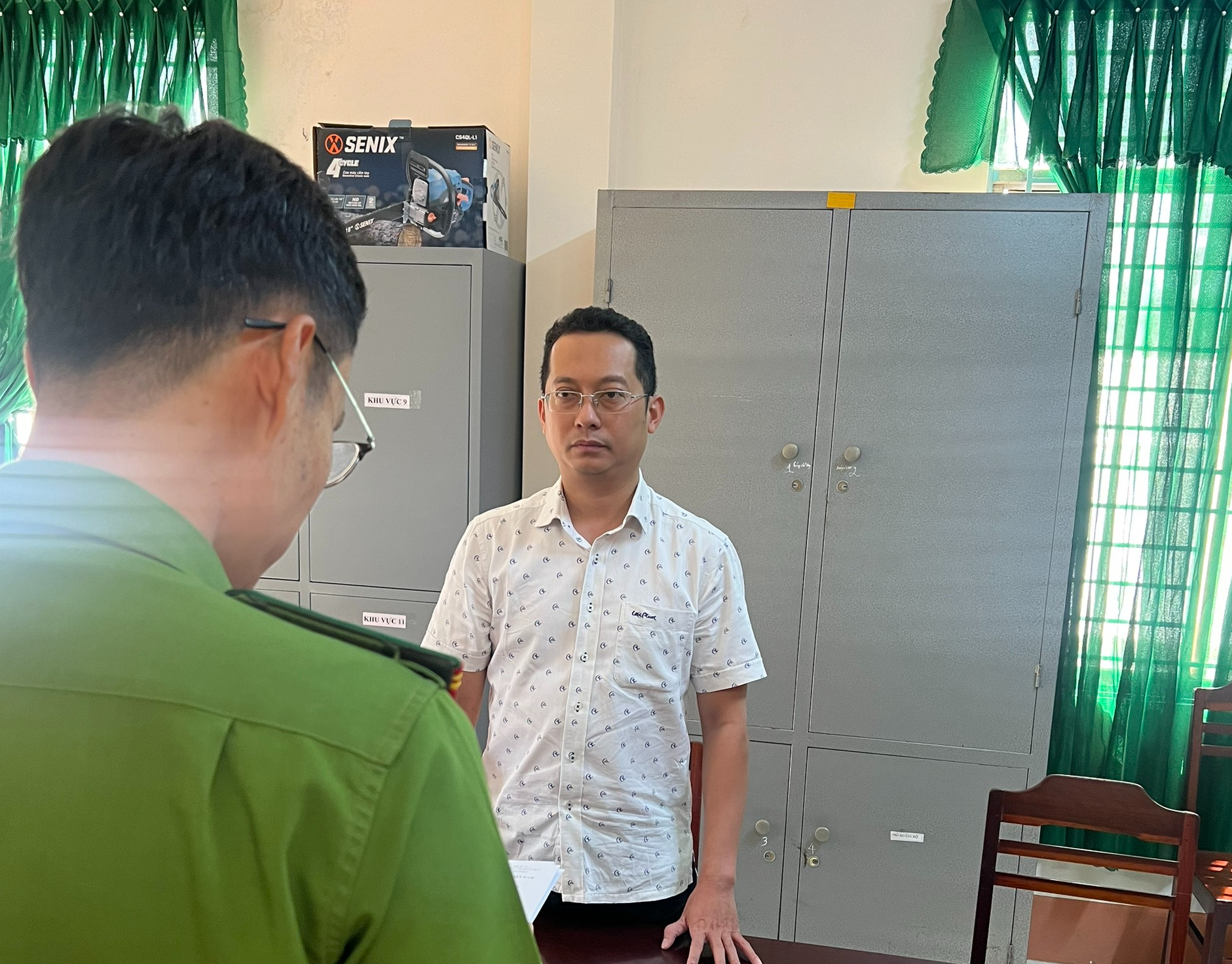 Nhắn tin vu khống người khác, một giám đốc công ty ở Cần Thơ bị bắt- Ảnh 1. Nhắn tin vu khống người khác, một giám đốc công ty ở Cần Thơ bị bắt- Ảnh 1.