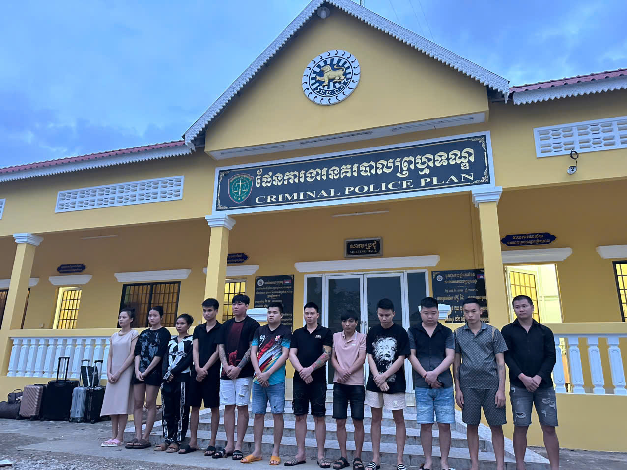 Triệt xóa đường dây lừa bán xe thanh lý hải quan ở nước ngoài- Ảnh 1.