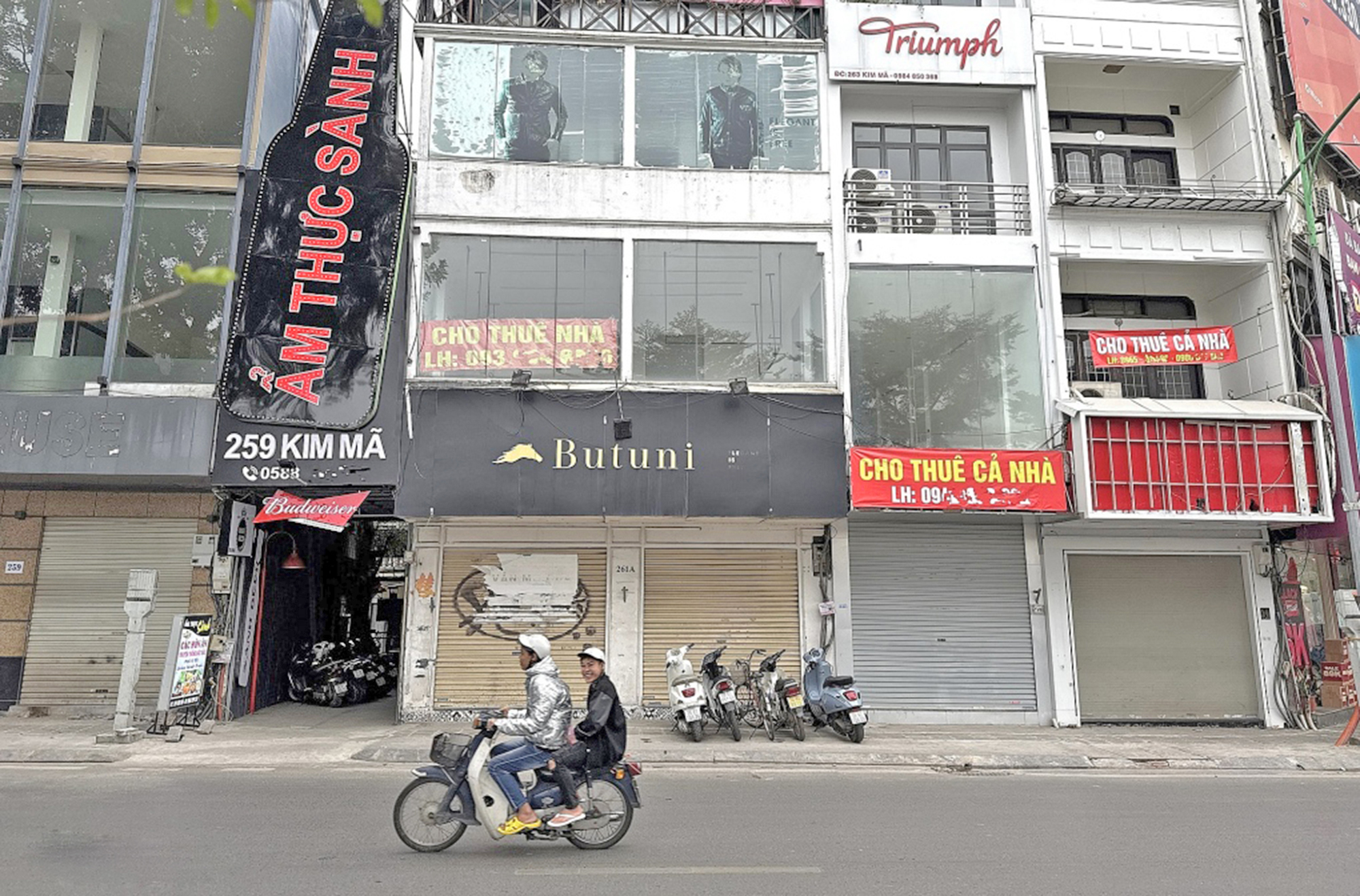 Chủ nhà mặt phố “méo mặt” vì vắng khách thuê- Ảnh 1. Chủ nhà mặt phố “méo mặt” vì vắng khách thuê- Ảnh 1.