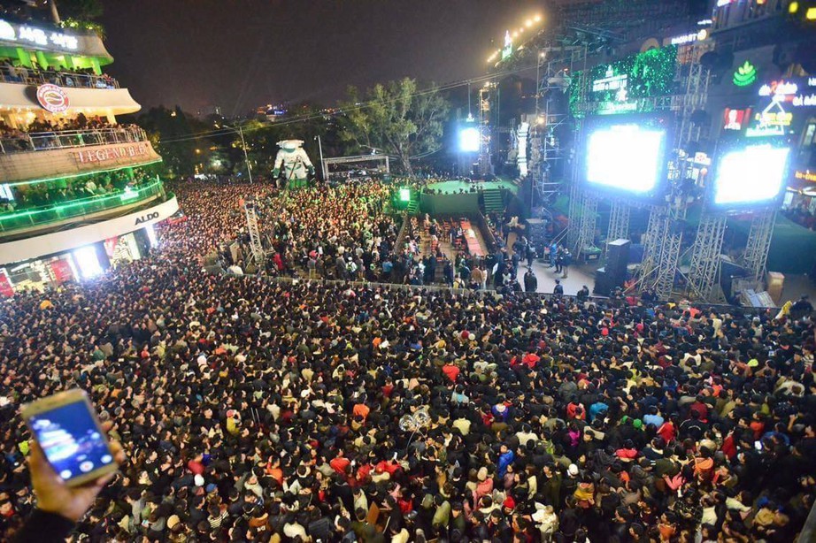 Hà Nội đón 160 nghìn lượt khách dịp tết Dương lịch 2025- Ảnh 1.