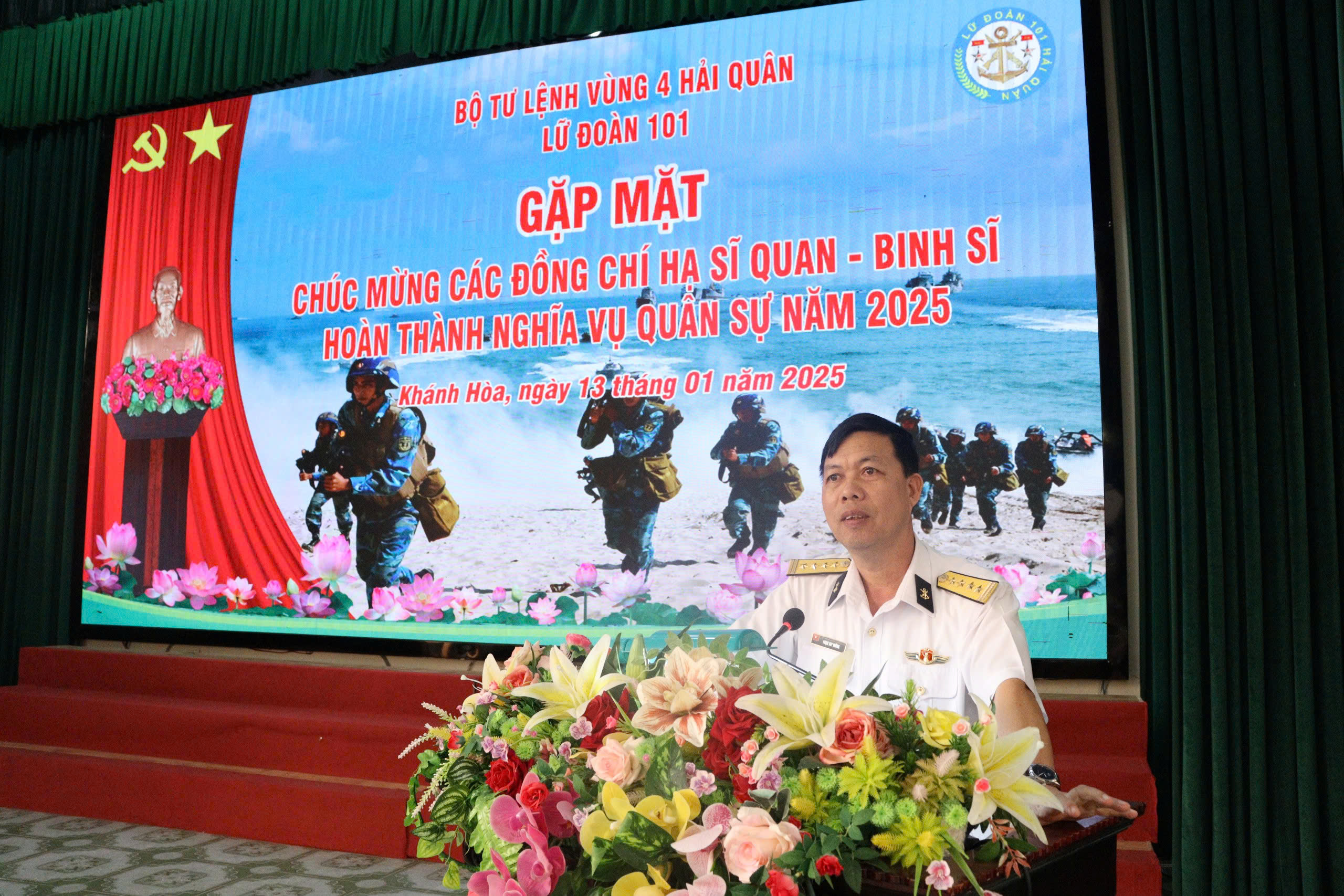 Lữ đoàn 101 tổ chức gặp mặt, chúc mừng các đồng chí Hạ sĩ quan, chiến sĩ hoàn thành nghĩa vụ quân sự năm 2025