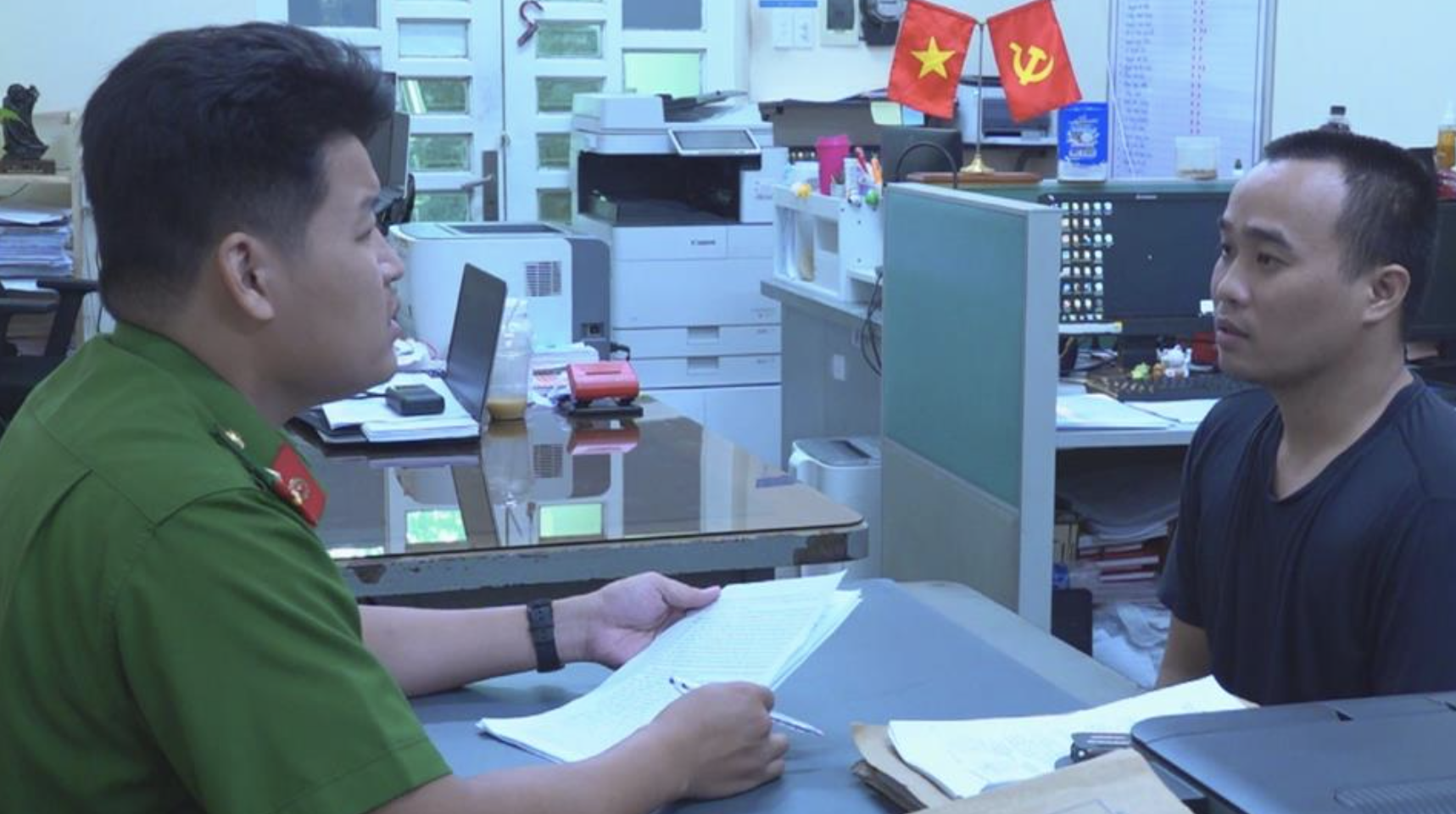 Danh tính kẻ cầm đầu đường dây lừa đảo đầu tư tiền ảo gần 4 tỷ đồng- Ảnh 1. Danh tính kẻ cầm đầu đường dây lừa đảo đầu tư tiền ảo gần 4 tỷ đồng- Ảnh 1.