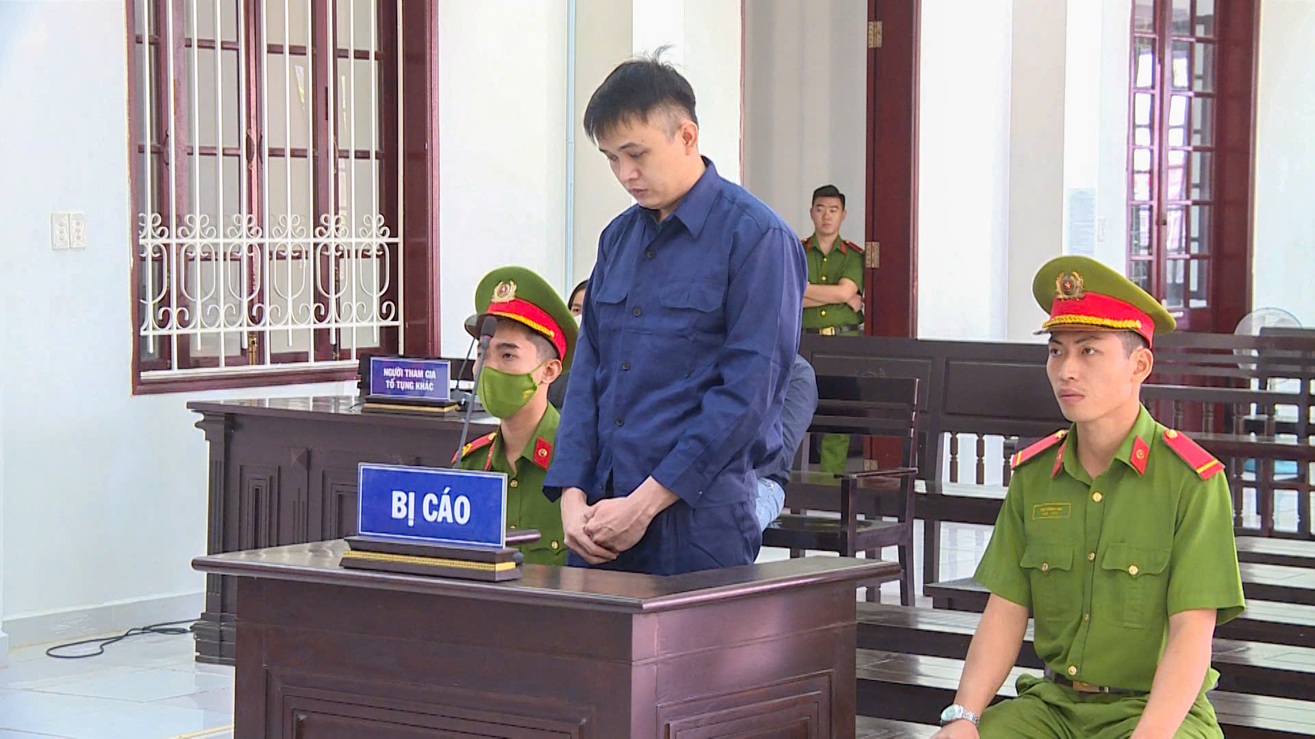 Chiếm đoạt tiền của chủ để đầu tư tài chính, người đàn ông lĩnh án- Ảnh 1.