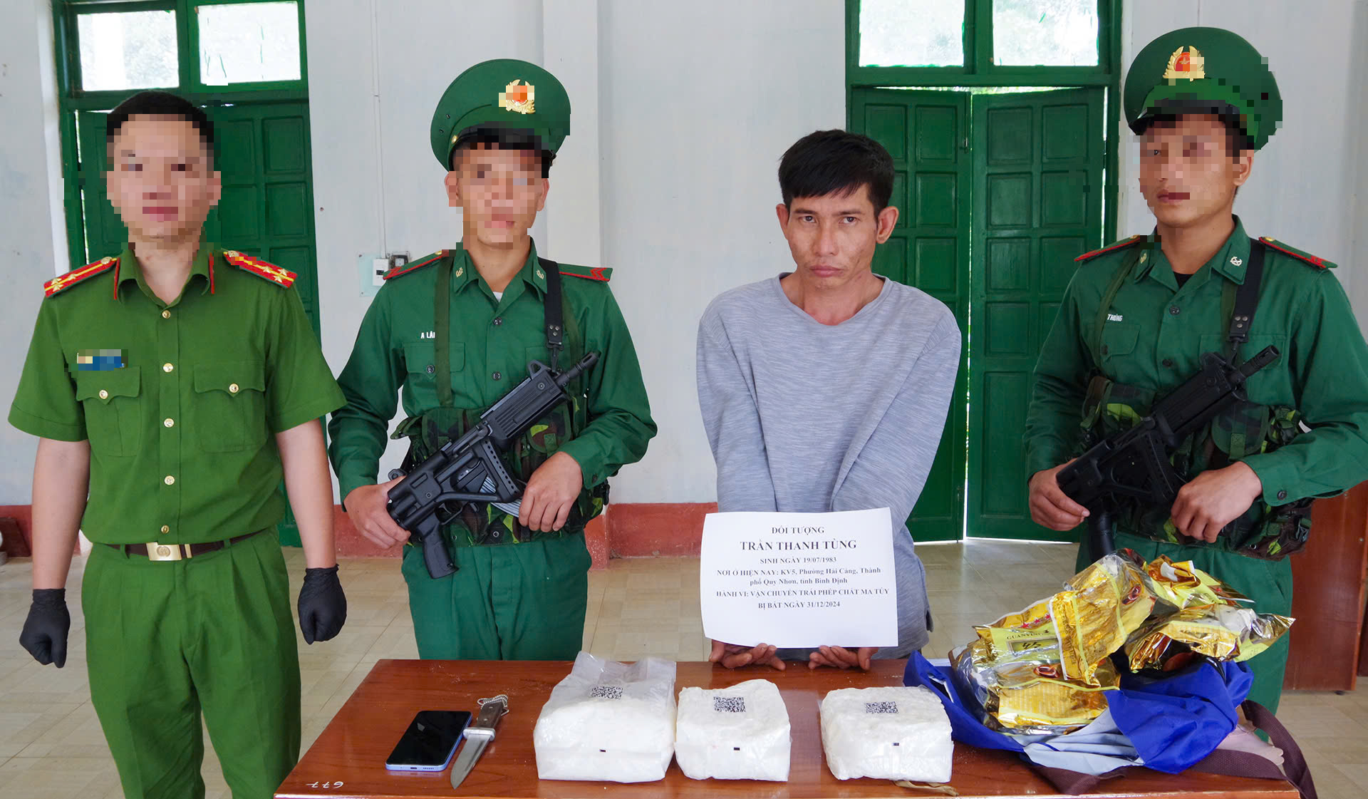 Bắt đối tượng vận chuyển 3kg ma tuý tại Kon Tum- Ảnh 1. Bắt đối tượng vận chuyển 3kg ma tuý tại Kon Tum- Ảnh 1.