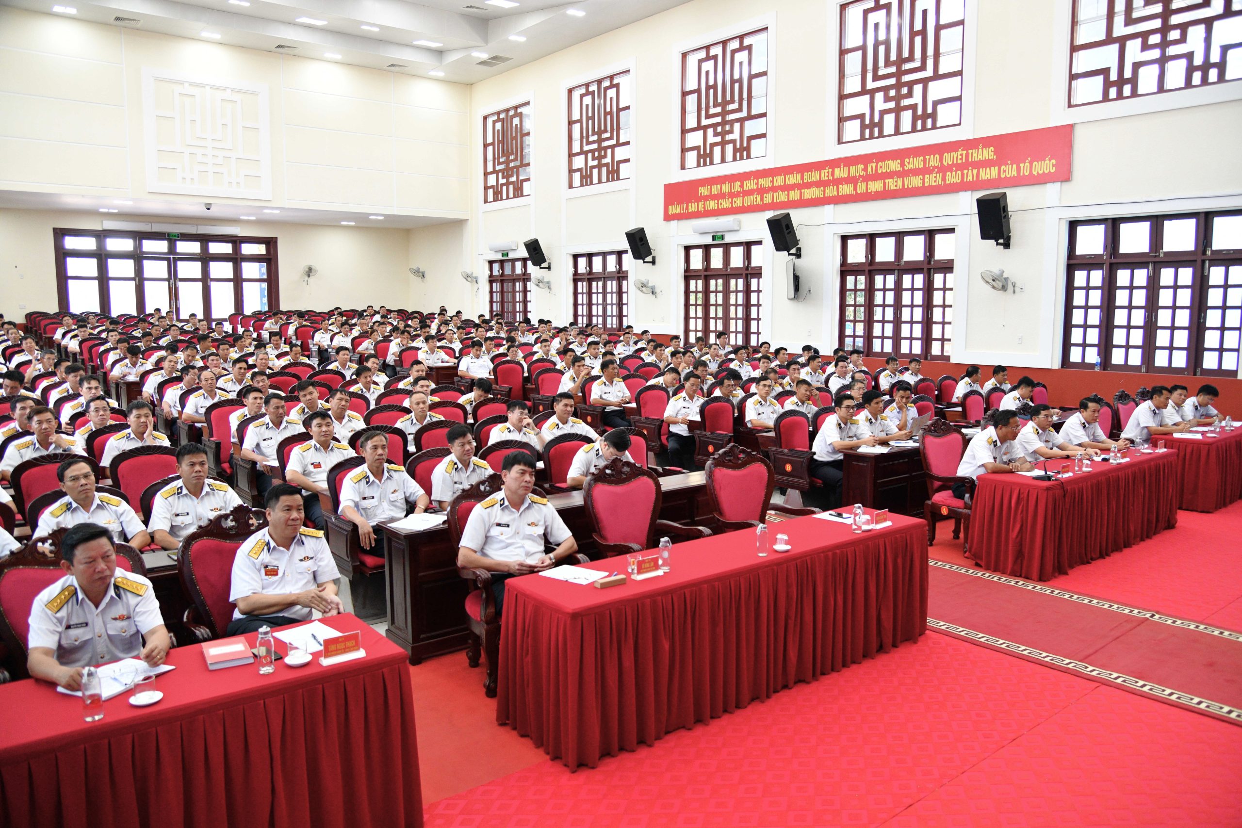 Bộ Tư lệnh Vùng 5 Hải quân quán triệt nhiệm vụ của Quân chủng Hải quân năm 2025