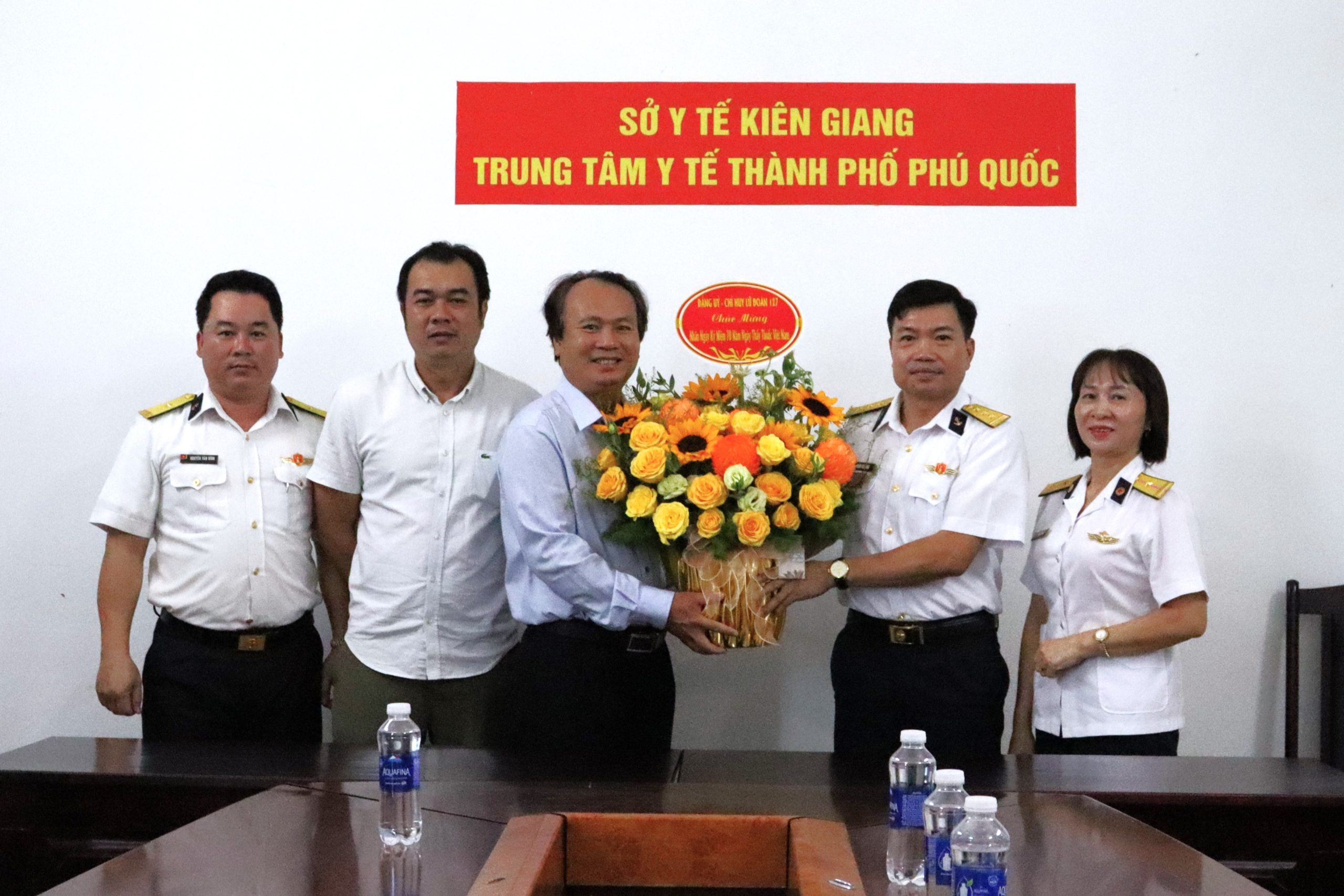 Lữ đoàn 127: Gặp mặt kỷ niệm 70 năm Ngày Thầy thuốc Việt Nam