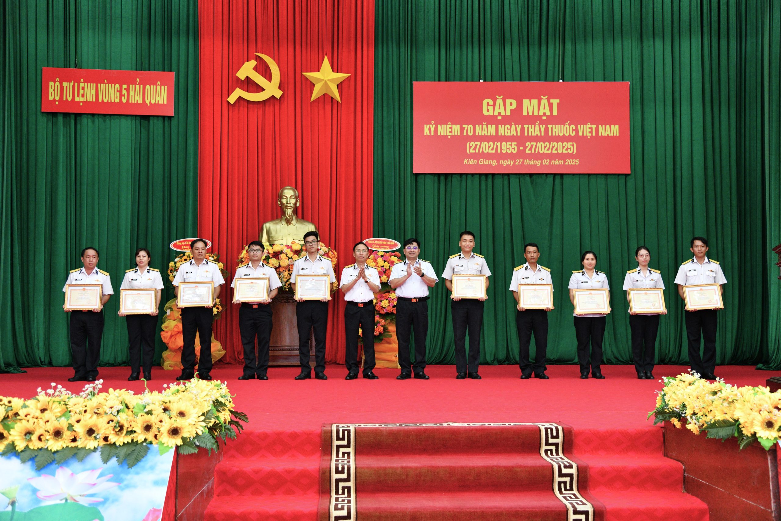 Vùng 5 Hải quân gặp mặt kỷ niệm 70 năm Ngày Thầy thuốc Việt Nam