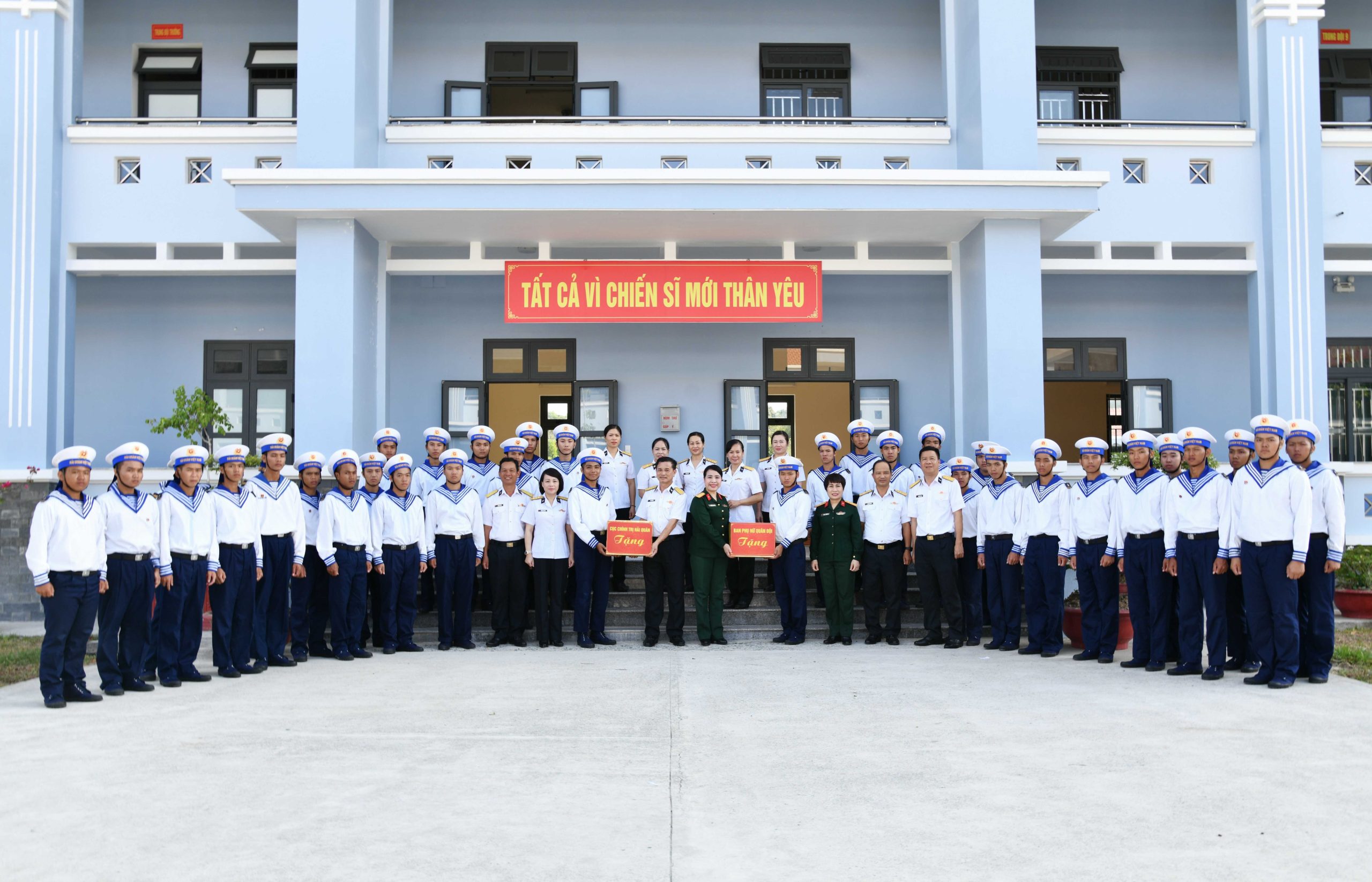 Ban Phụ nữ Quân đội kiểm tra công tác giáo dục mầm non tại Nhà trẻ Vùng 5 Hải quân