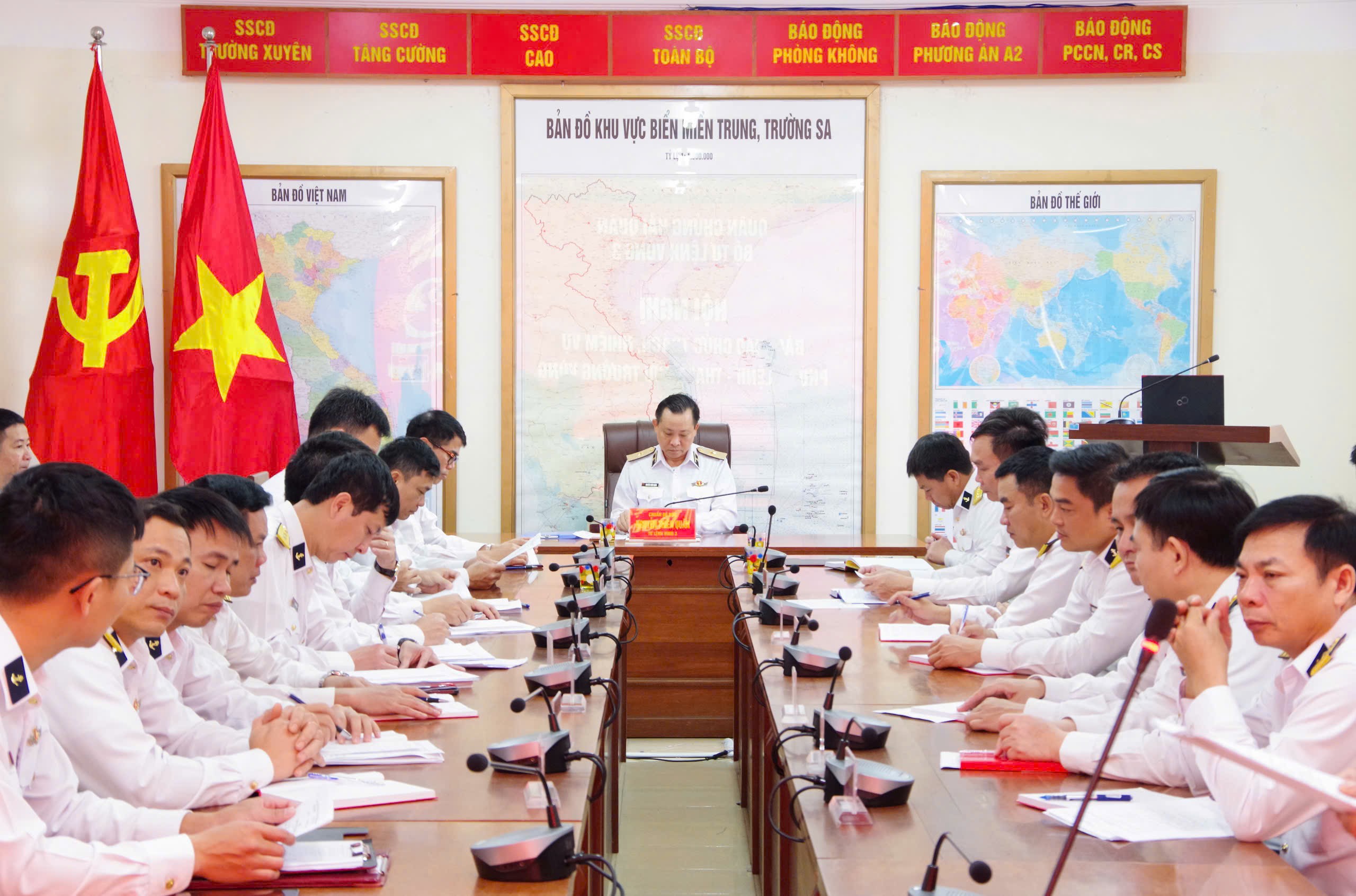 Bàn giao chức trách, nhiệm vụ Phó Tư lệnh kiêm Tham mưu trưởng vùng 3 Hải quân