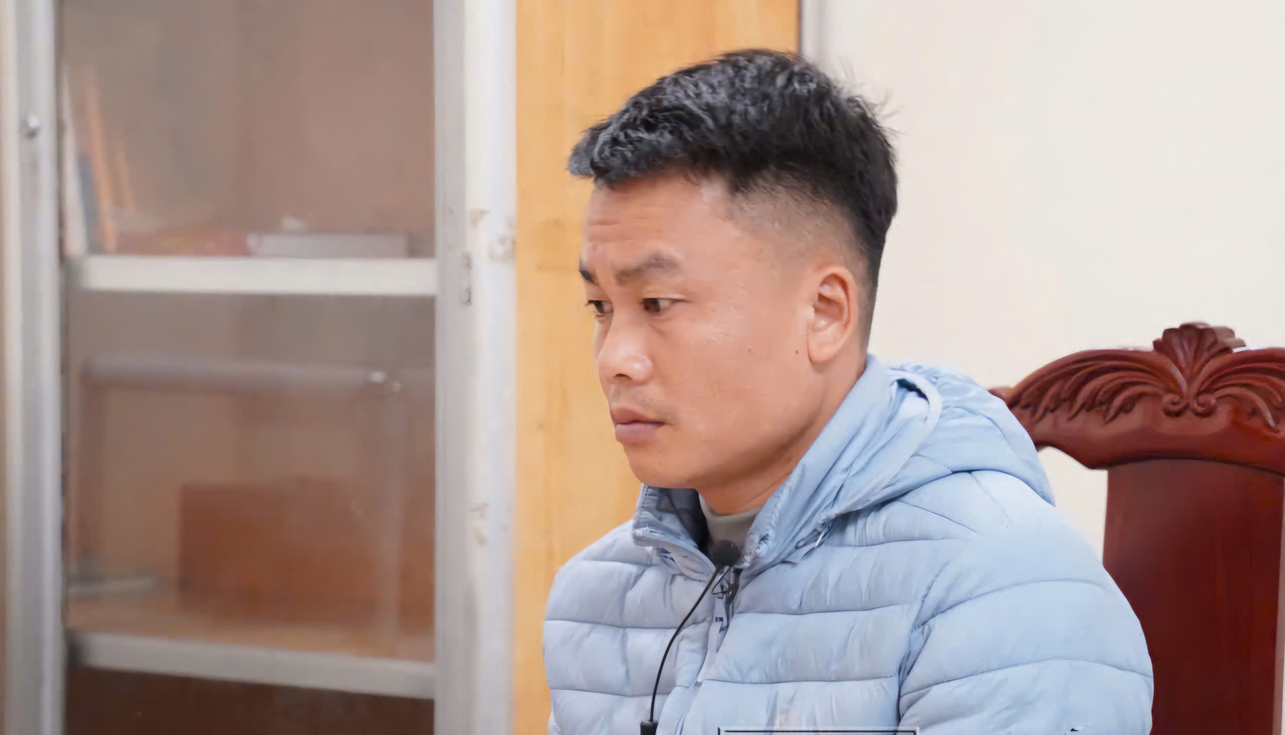 Thêm 1 đối tượng trong vụ hỗn chiến ở hội xuân Bắc Kạn ra đầu thú- Ảnh 1. Thêm 1 đối tượng trong vụ hỗn chiến ở hội xuân Bắc Kạn ra đầu thú- Ảnh 1.