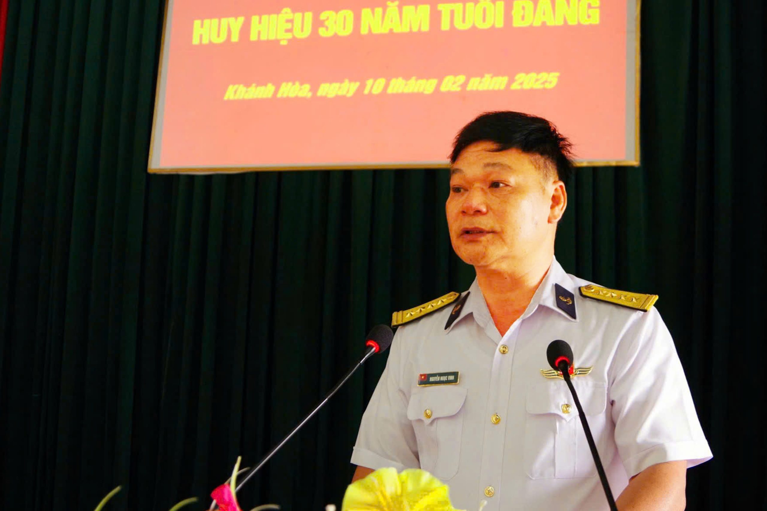 Lữ đoàn 685 tổ chức Lễ trao Huy hiệu 30 năm tuổi Đảng