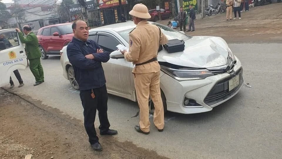 Tình huống pháp lý vụ cán bộ trung tâm quỹ đất đánh người sau va chạm giao thông- Ảnh 1.