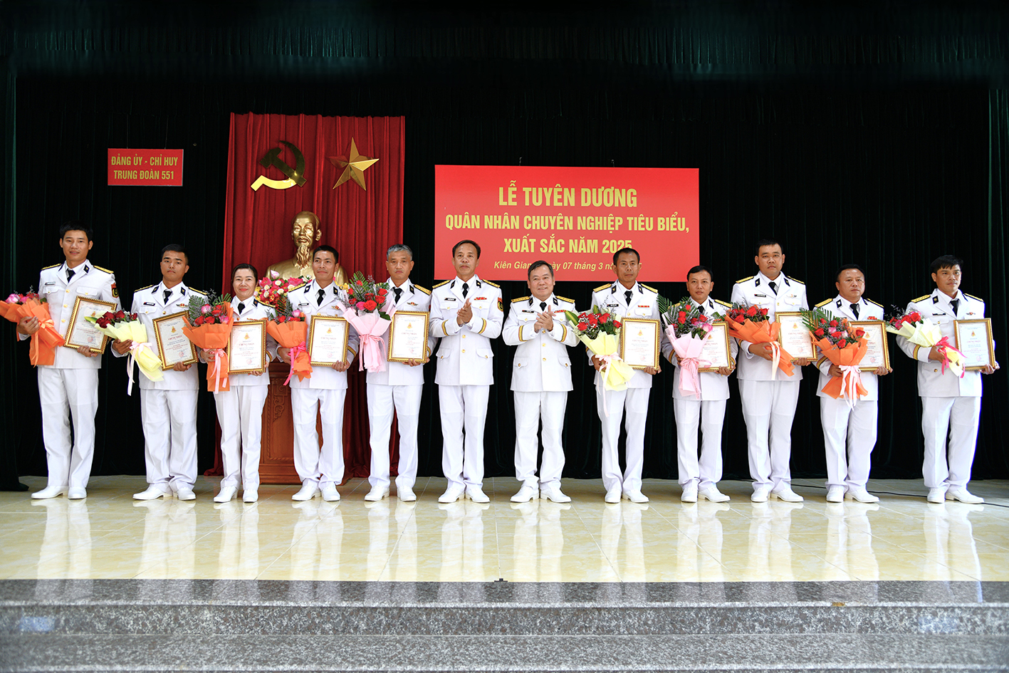 Trung đoàn 551 tuyên dương 10 quân nhân chuyên nghiệp tiêu biểu, xuất sắc