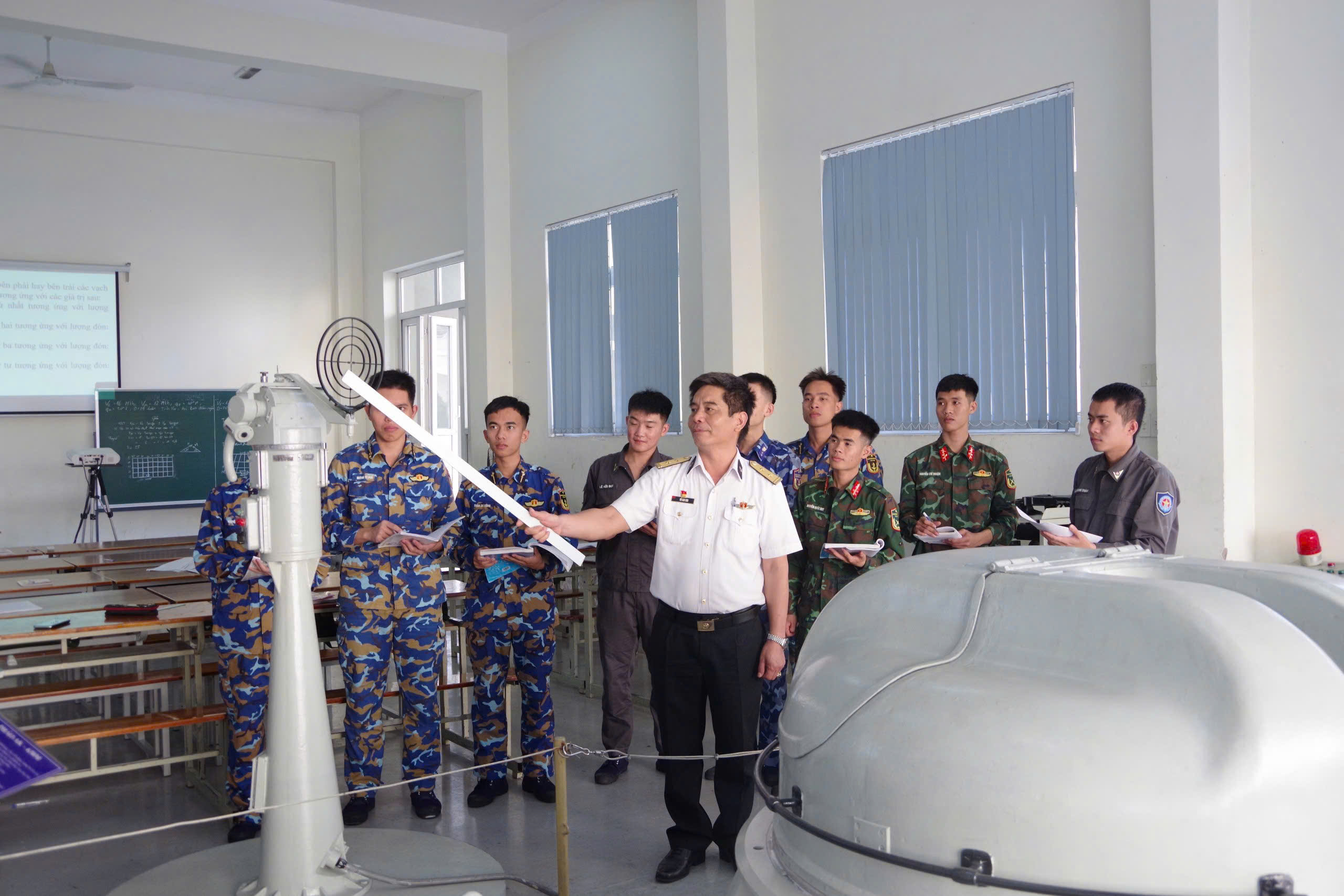 Nhiều cơ hội học tập, rèn luyện và công tác trong Hải quân nhân dân Việt Nam