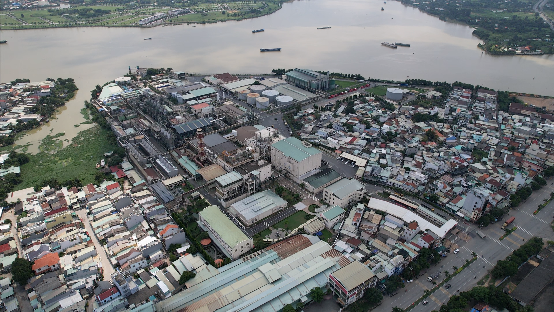 Doanh nghiệp FDI Đồng Nai mong nâng cấp đường lớn để lưu thông thuận lợi- Ảnh 1. Doanh nghiệp FDI Đồng Nai mong nâng cấp đường lớn để lưu thông thuận lợi- Ảnh 1.