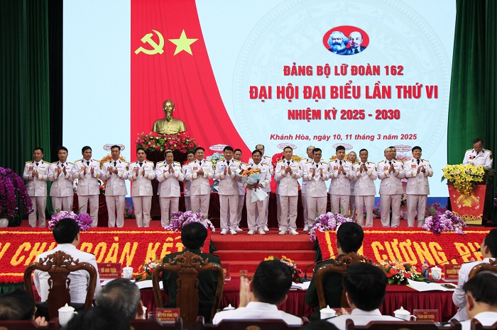 Lữ đoàn 162 tổ chức thành công Đại hội Đảng bộ làm trước