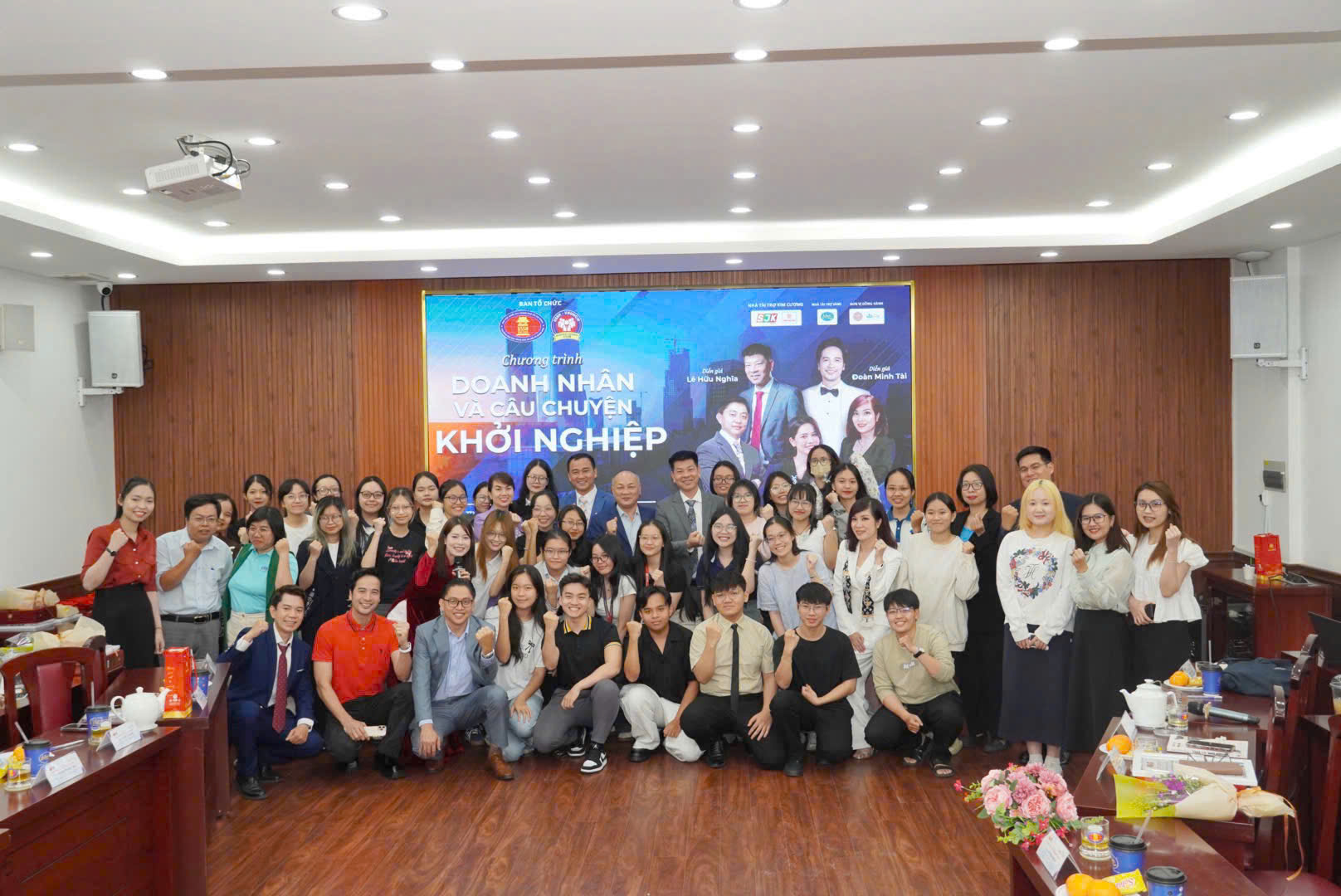 Tọa Đàm “Doanh Nhân Và Câu Chuyện Khởi Nghiệp” – Bệ Phóng Cho Sinh Viên Trường Đại Học Khoa Học Xã hội Và Nhân Văn