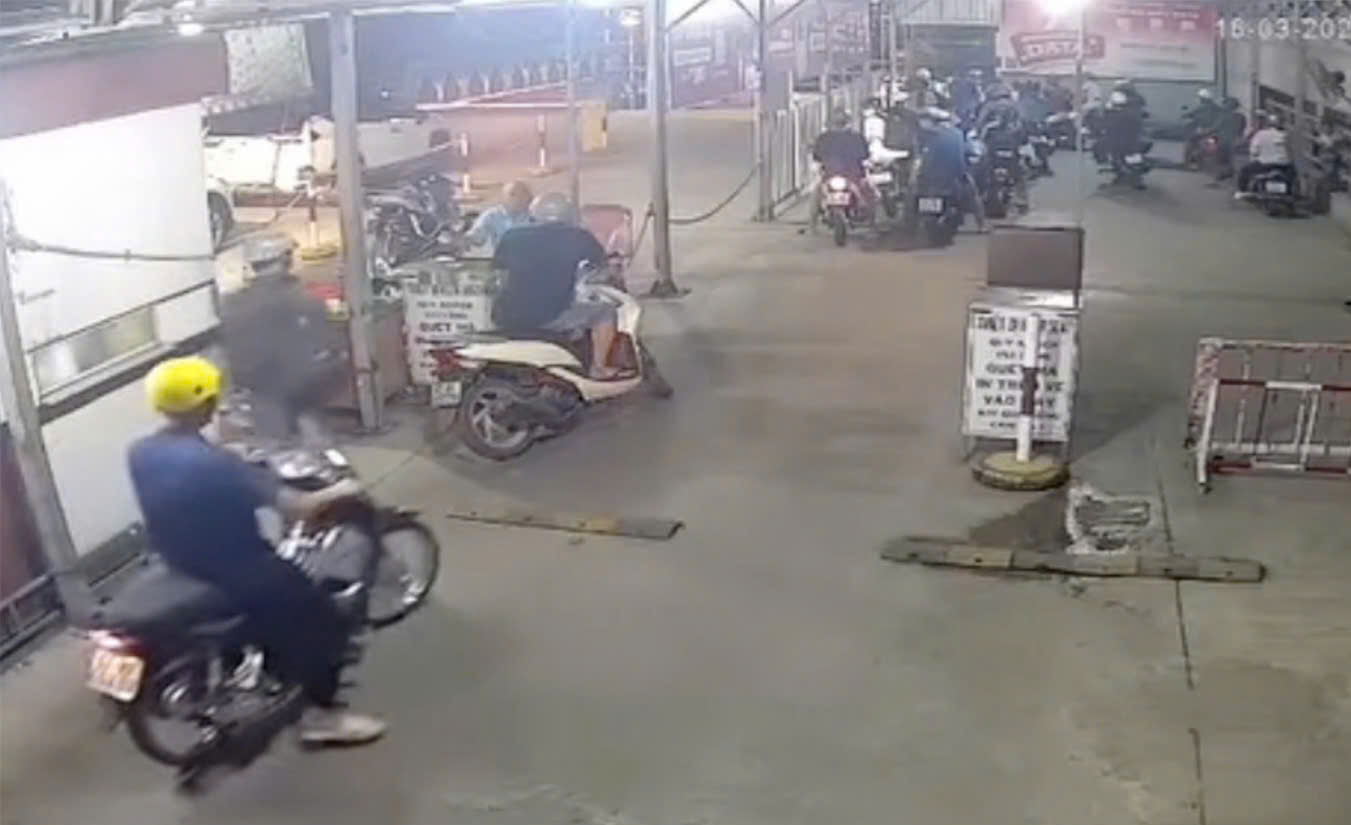 An Giang: Bắt nam thanh niên chém nhân viên bến phà vì bị yêu cầu mua vé- Ảnh 1. An Giang: Bắt nam thanh niên chém nhân viên bến phà vì bị yêu cầu mua vé- Ảnh 1.